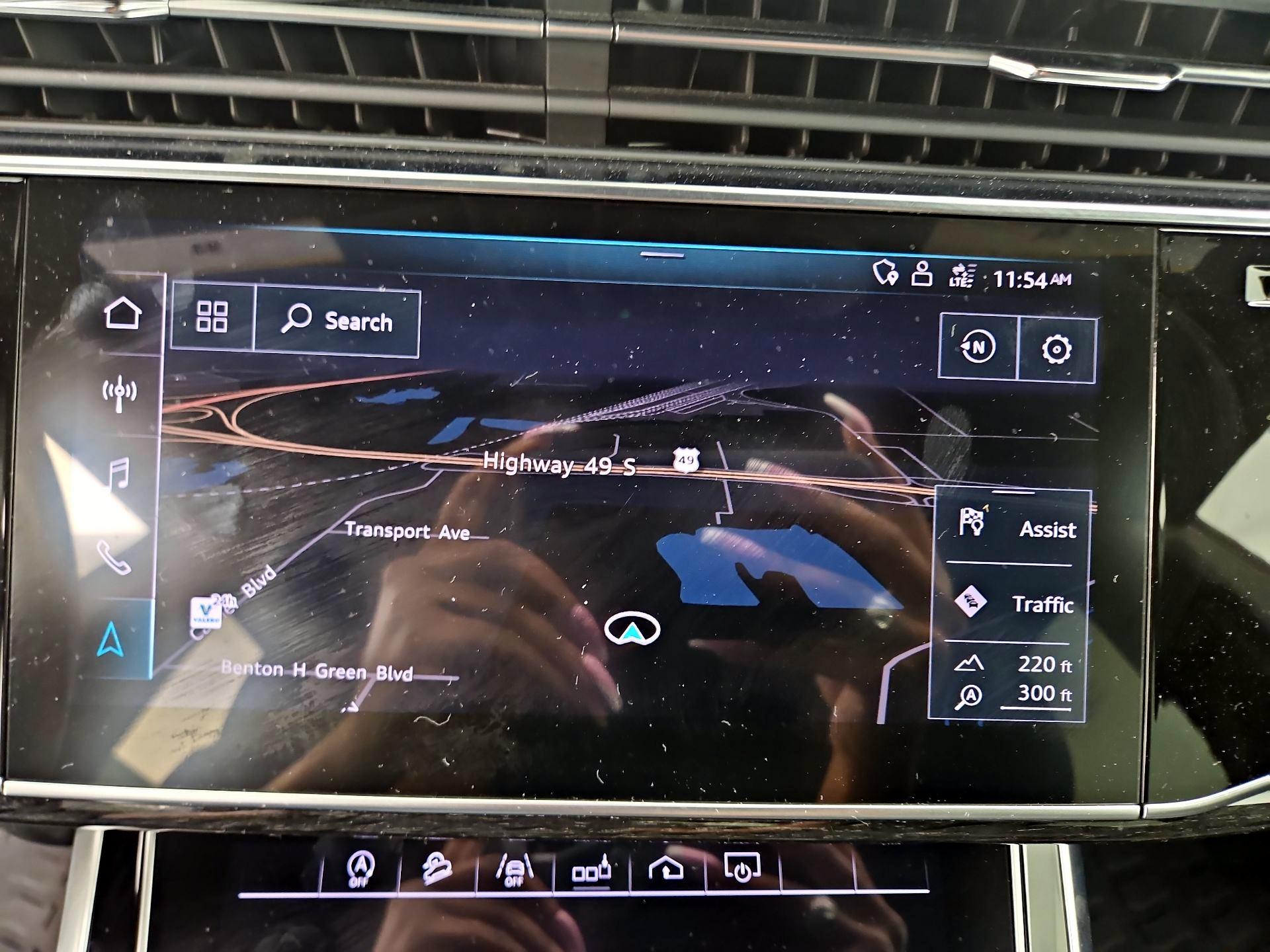 Thumbnail: 2019 Audi Q8 - 14