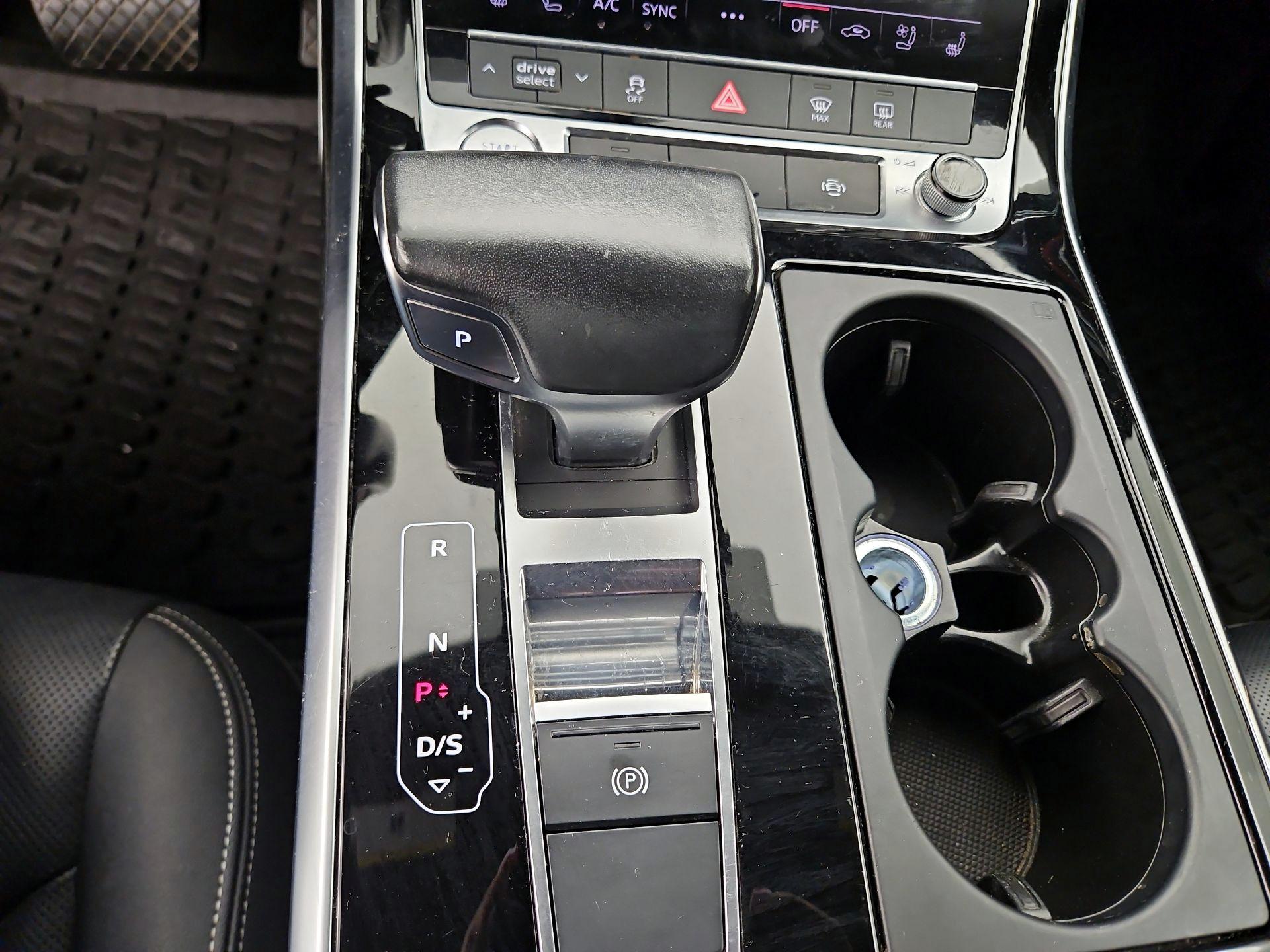 Thumbnail: 2019 Audi Q8 - 18