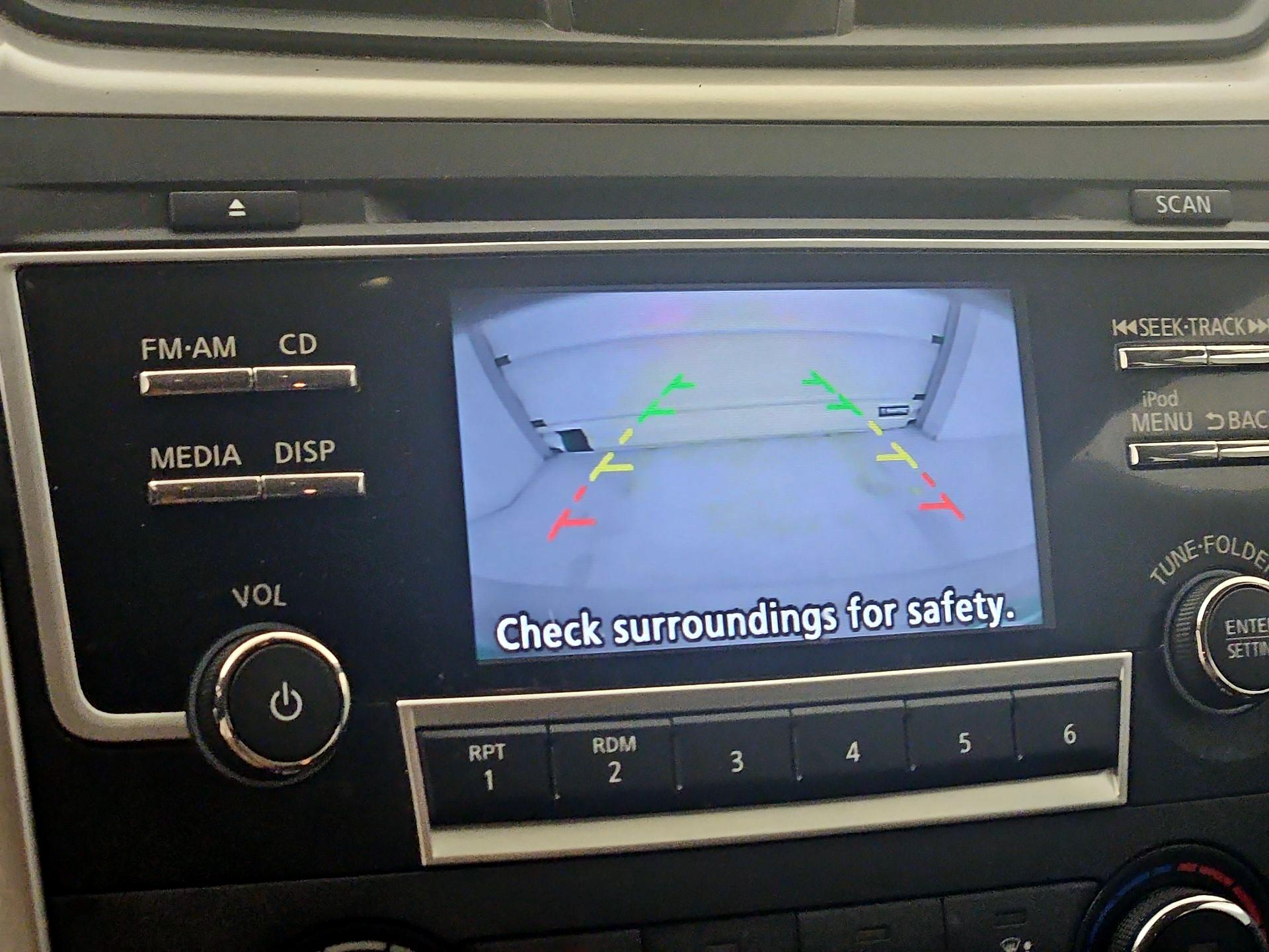 Thumbnail: 2017 Nissan Altima - 14