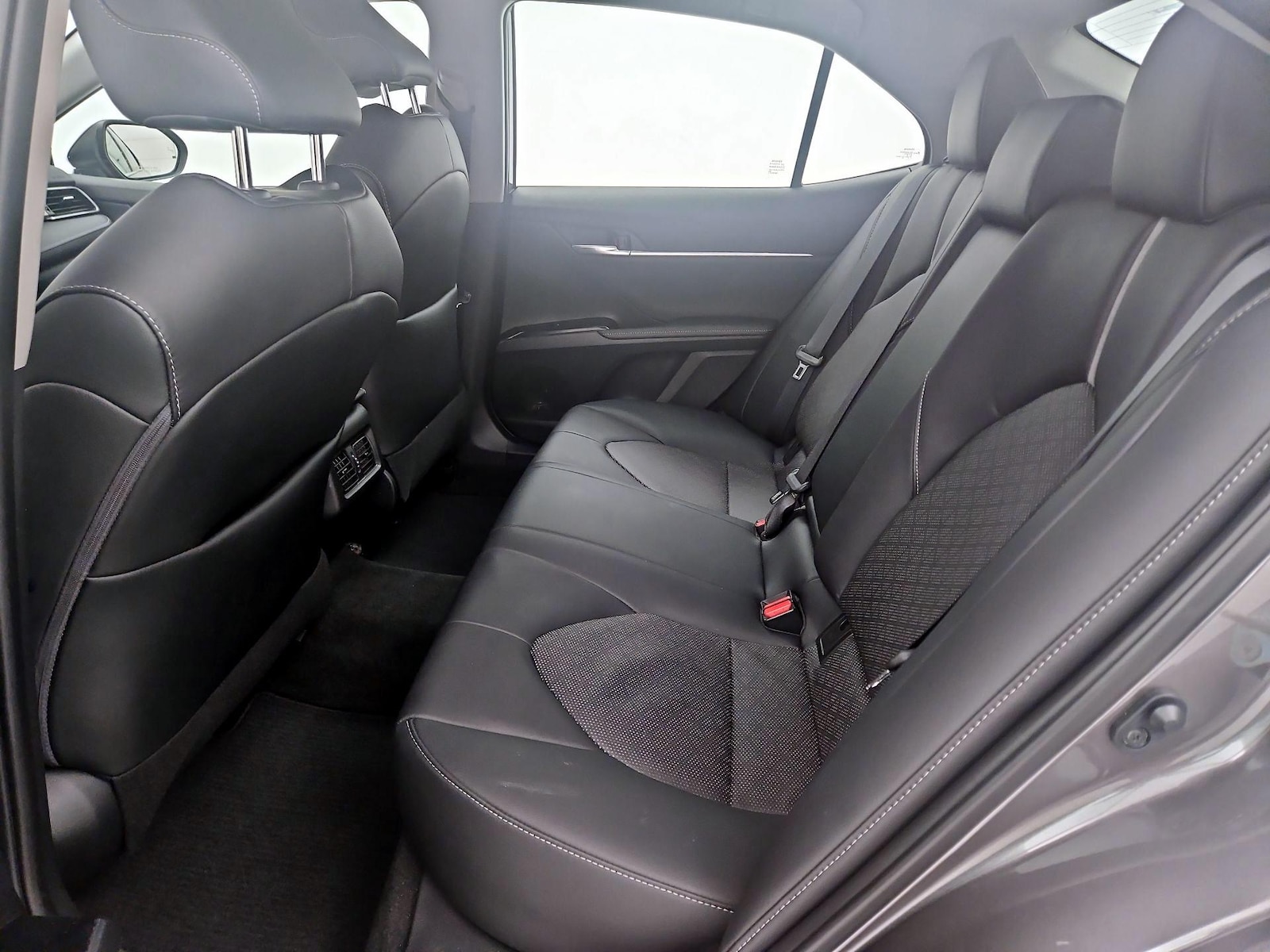 2020 Toyota Camry XSE - Photo 20