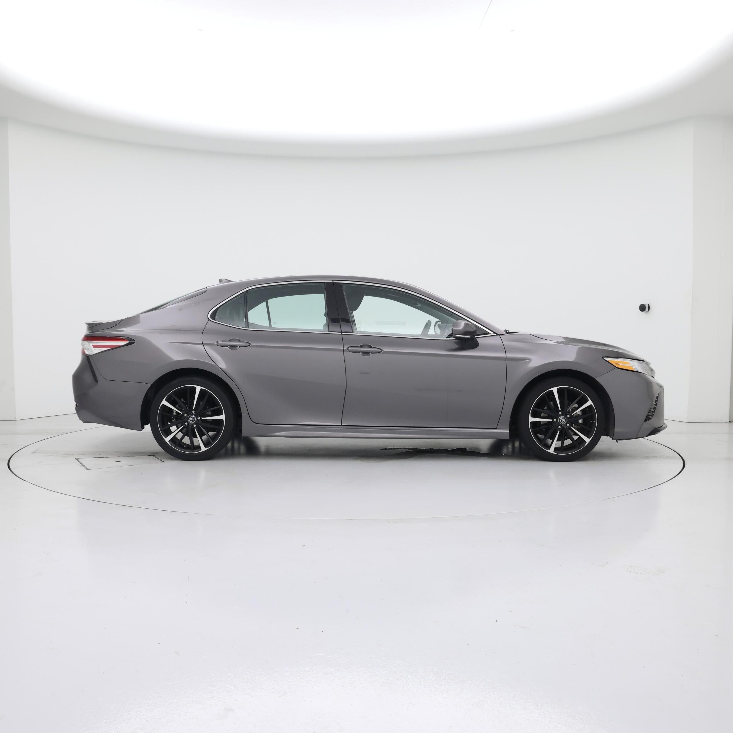 Thumbnail: 2020 Toyota Camry - 7