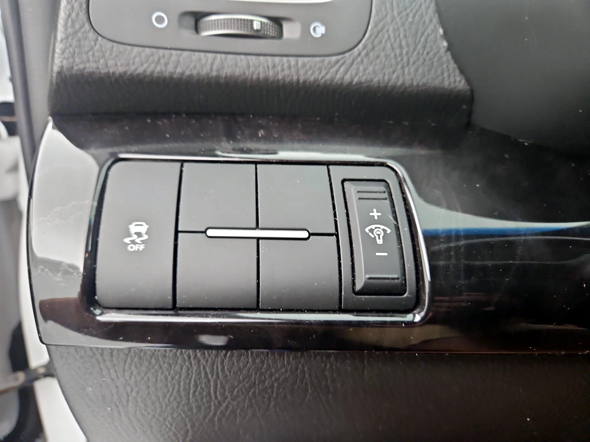 Thumbnail: 2015 Kia Sorento - 13