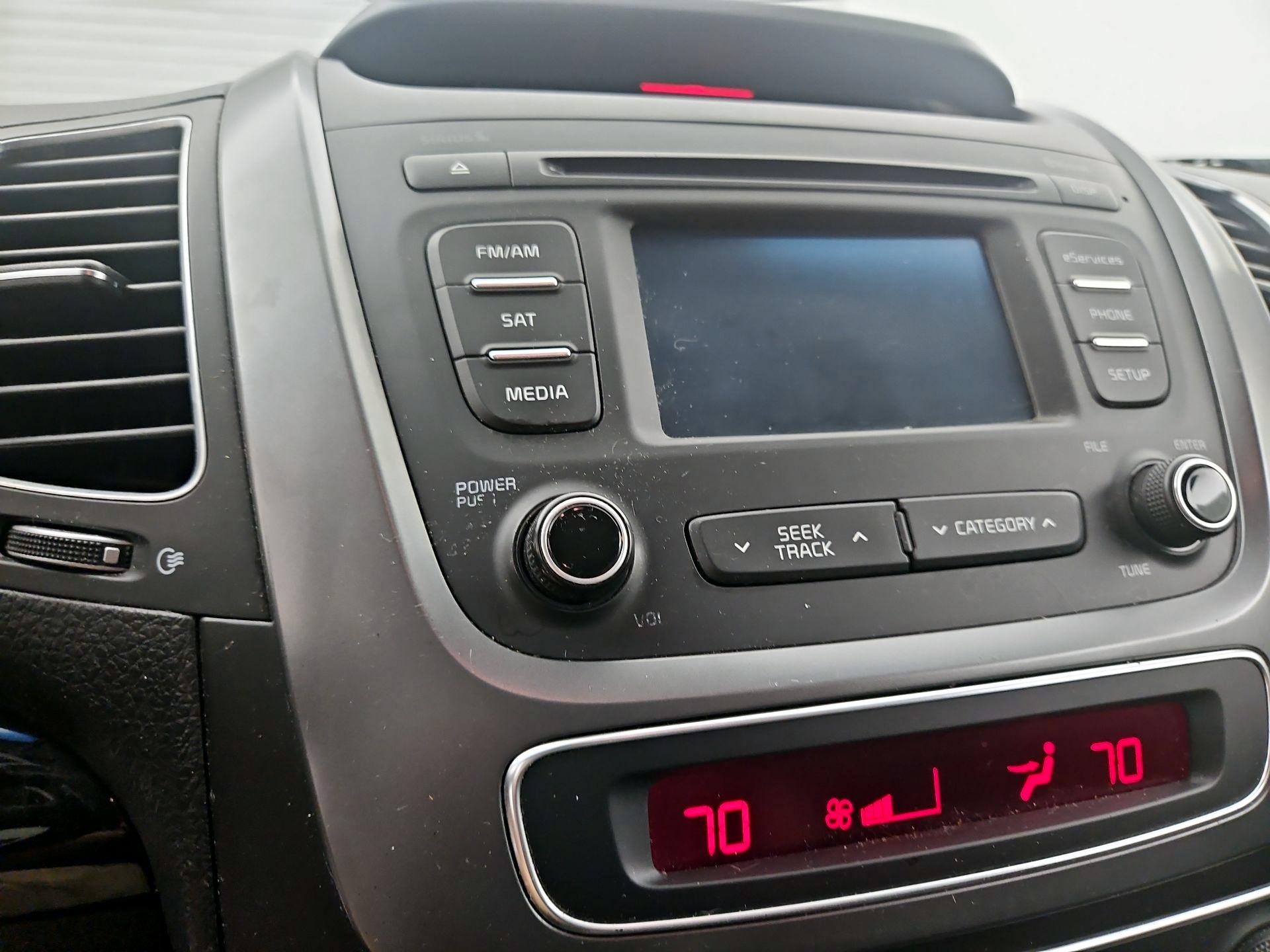 Thumbnail: 2015 Kia Sorento - 15