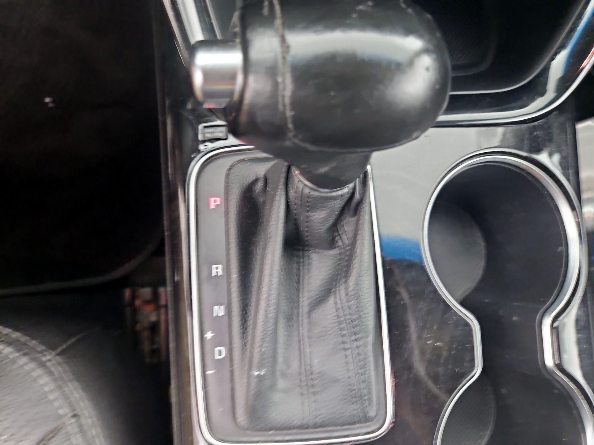 Thumbnail: 2015 Kia Sorento - 17