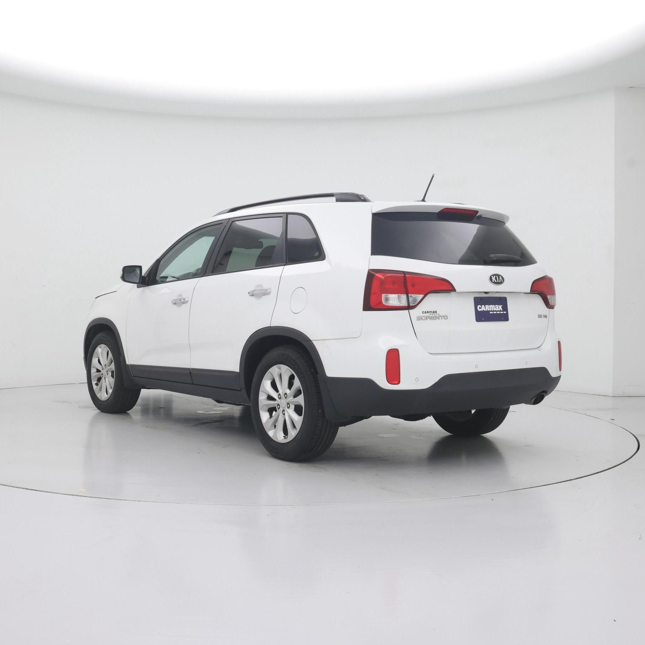 Thumbnail: 2015 Kia Sorento - 2