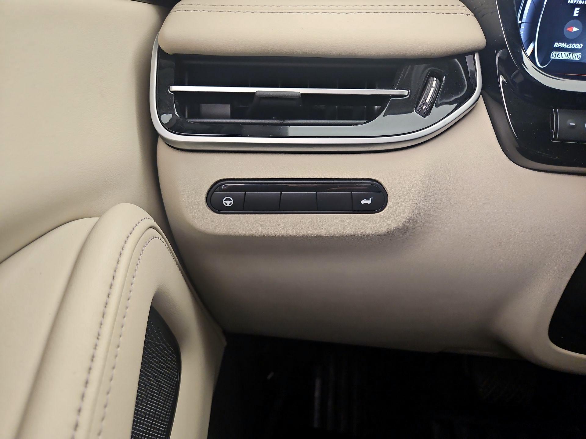 Thumbnail: 2023 INFINITI QX60 - 13