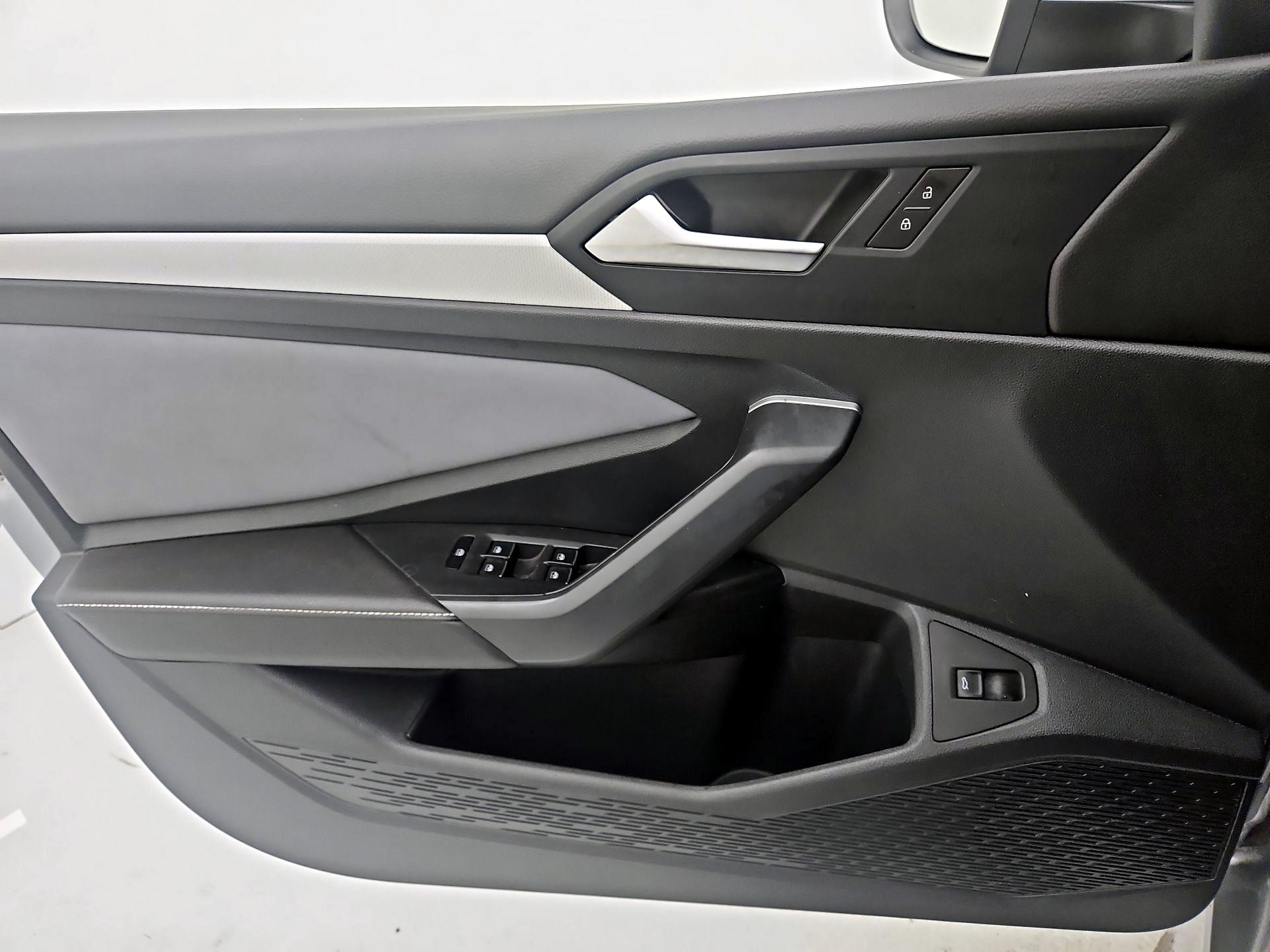 Thumbnail: 2025 Volkswagen Jetta - 12