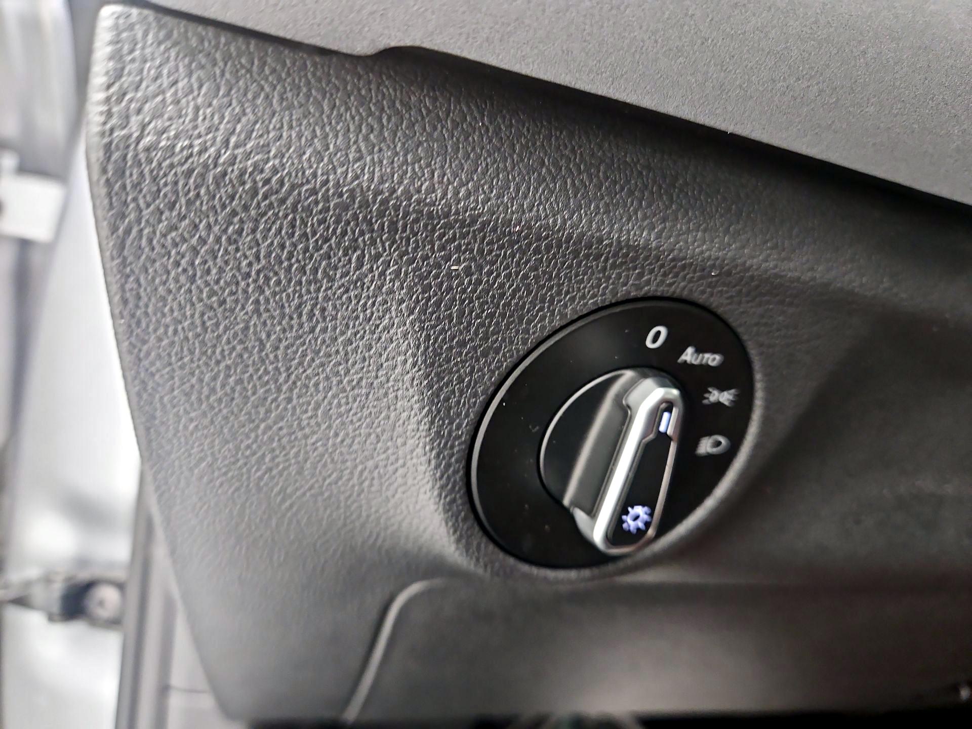 Thumbnail: 2025 Volkswagen Jetta - 13
