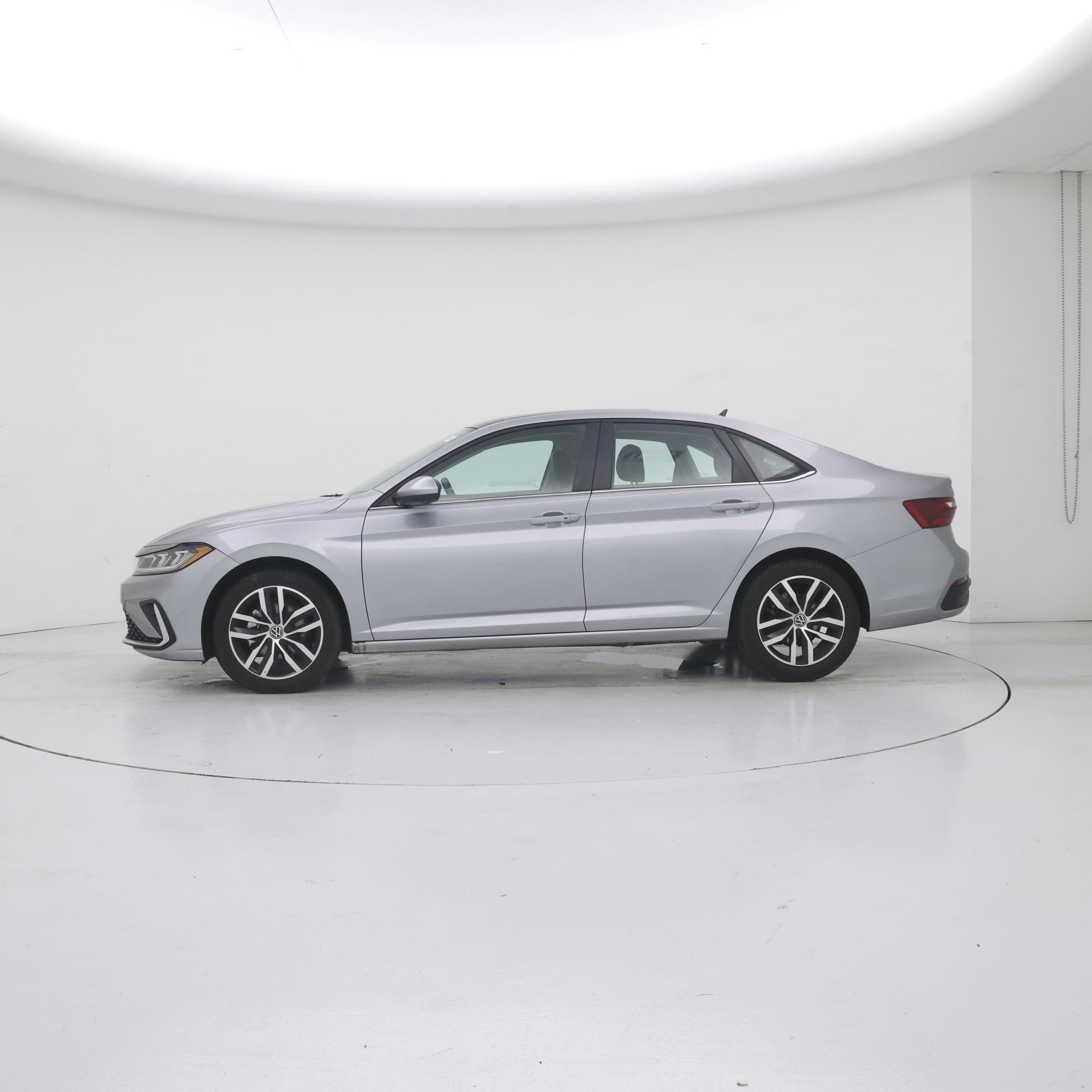Thumbnail: 2025 Volkswagen Jetta - 3
