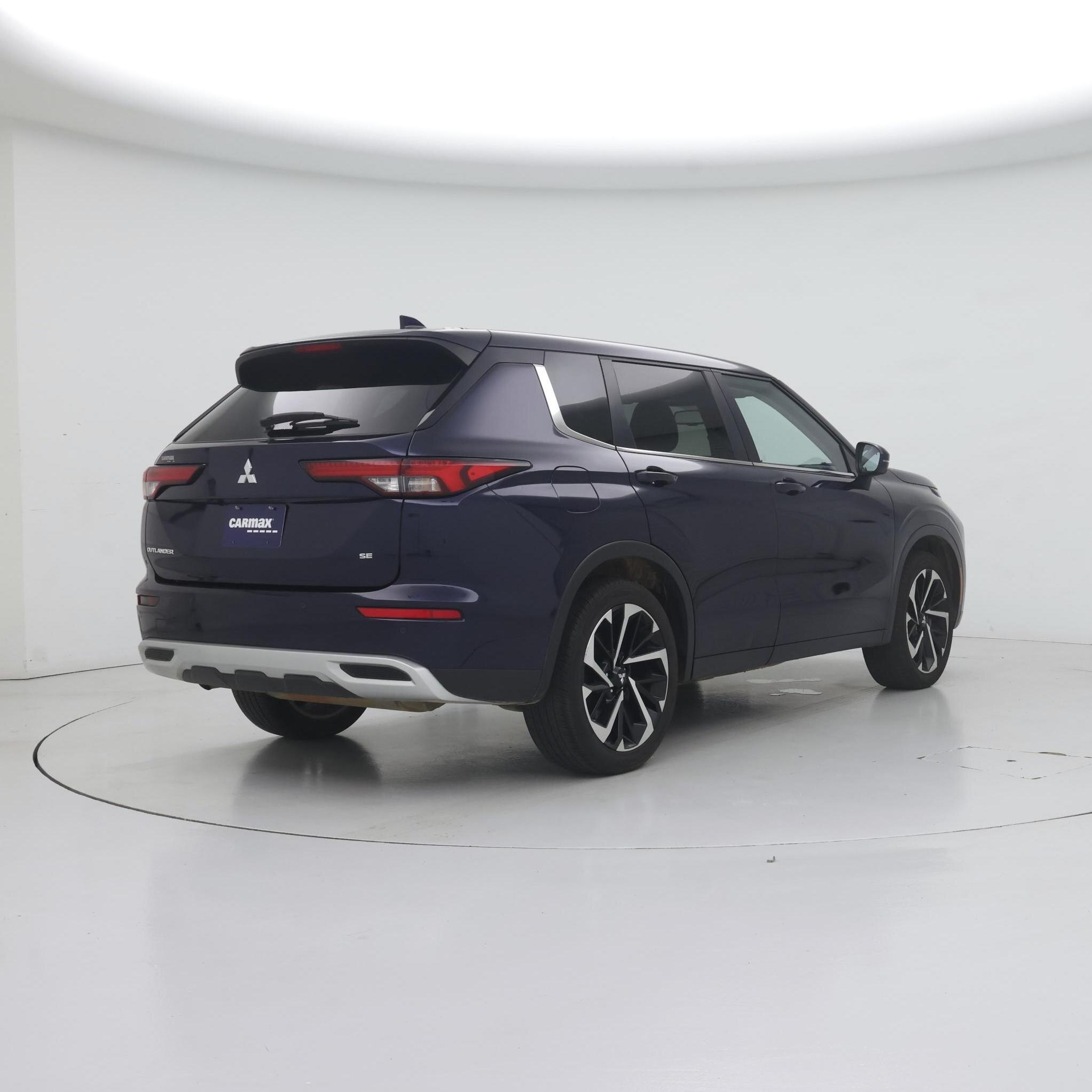 Thumbnail: 2024 Mitsubishi Outlander - 8