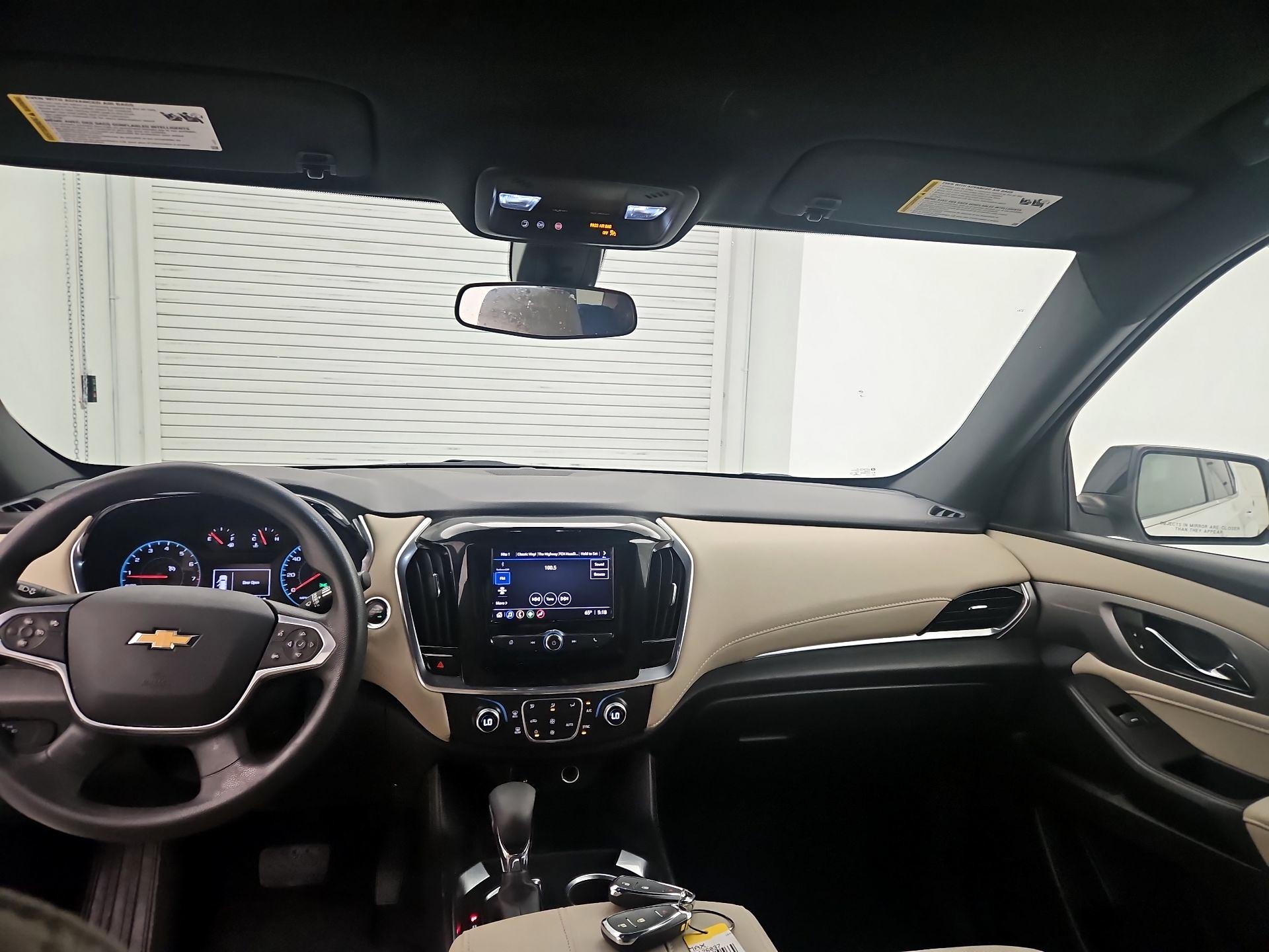 Thumbnail: 2022 Chevrolet Traverse - 9