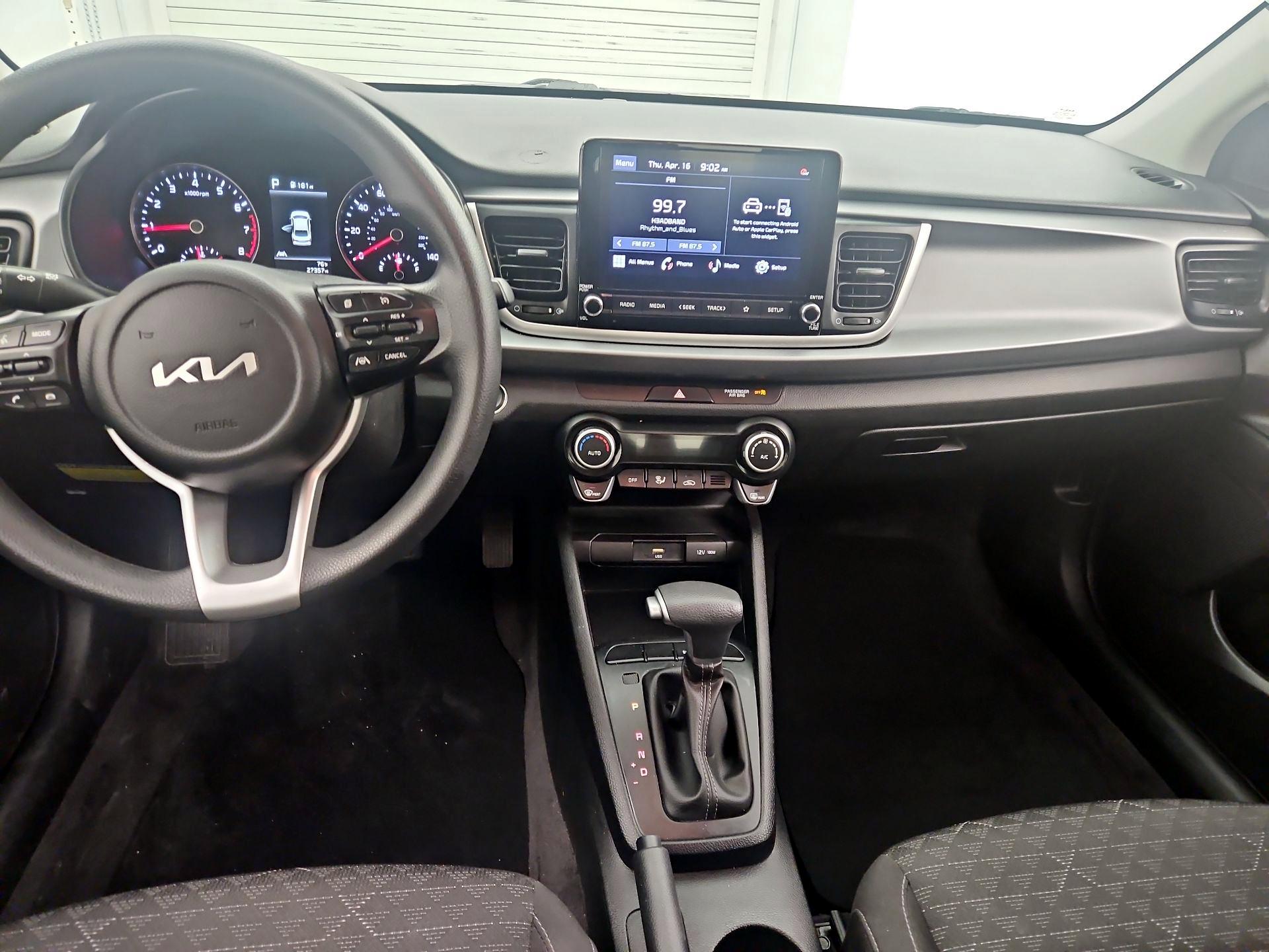 Thumbnail: 2022 Kia Rio - 9