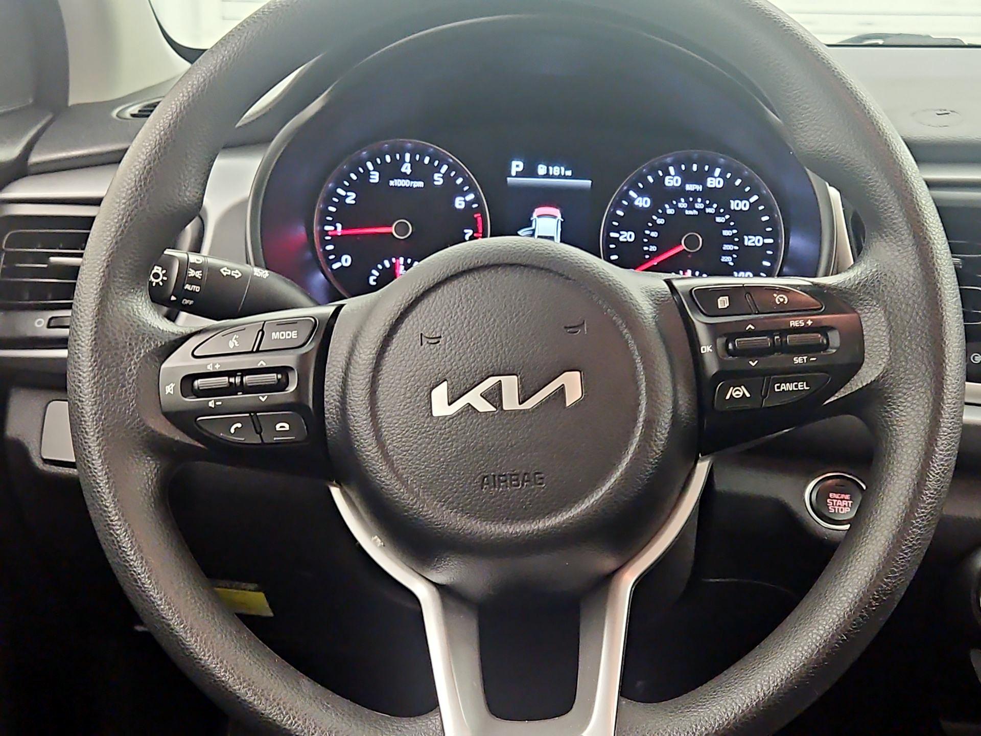 Thumbnail: 2022 Kia Rio - 10