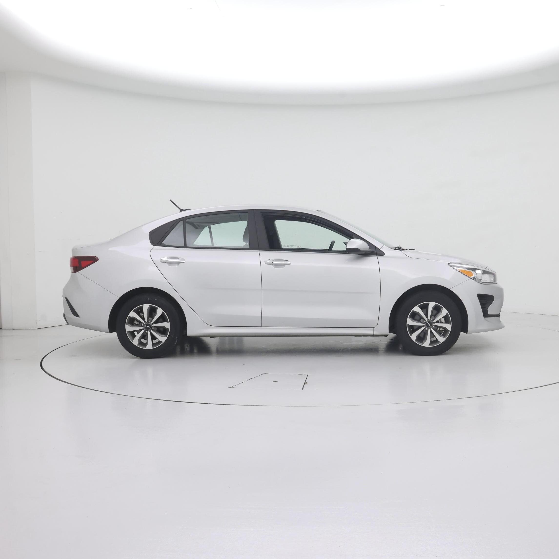Thumbnail: 2022 Kia Rio - 7
