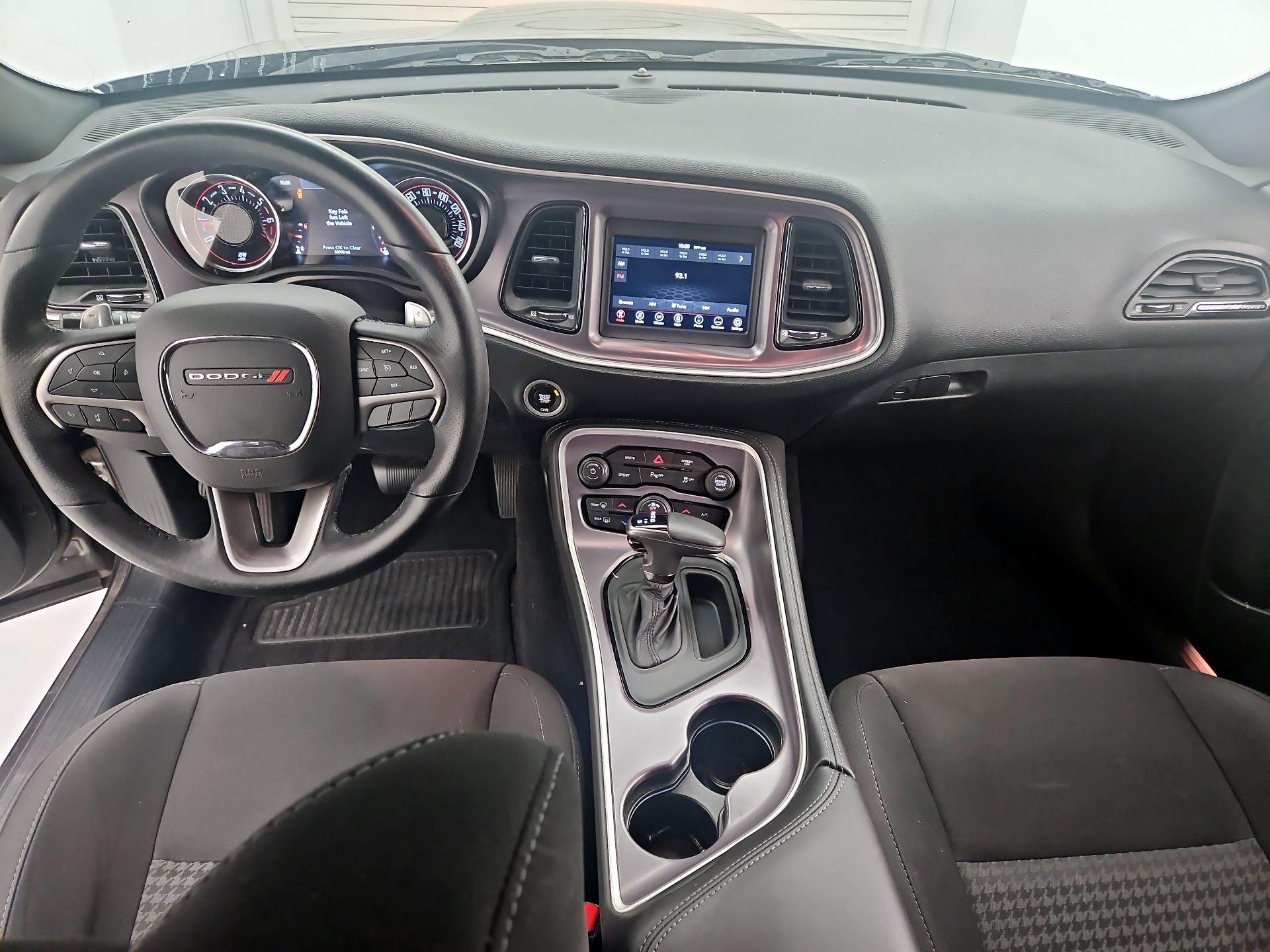 Thumbnail: 2019 Dodge Challenger - 9