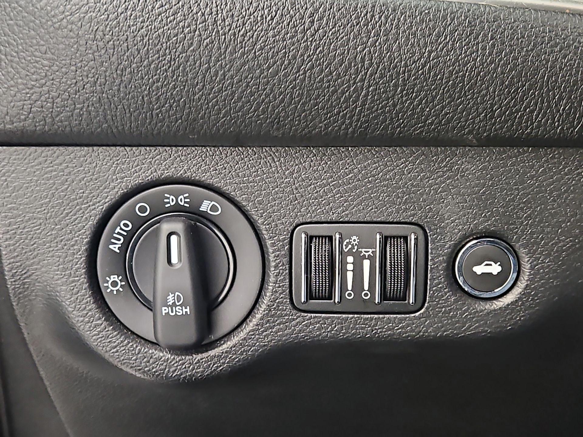 Thumbnail: 2019 Dodge Challenger - 13