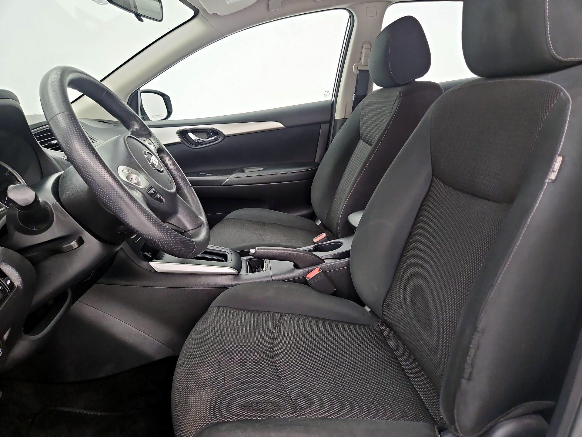 Thumbnail: 2019 Nissan Sentra - 9
