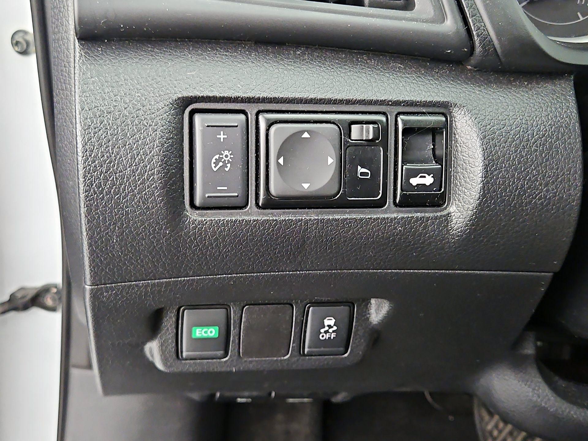 Thumbnail: 2019 Nissan Sentra - 11