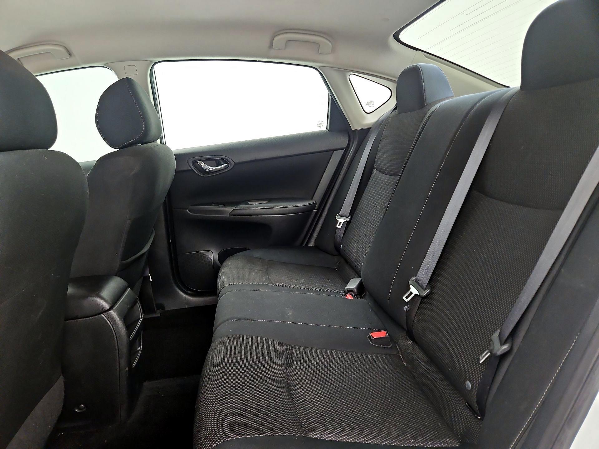 Thumbnail: 2019 Nissan Sentra - 17