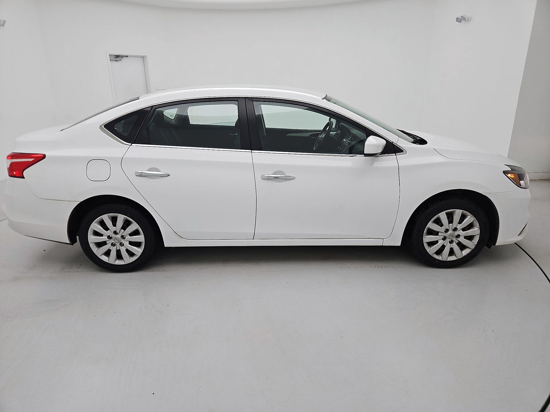 Thumbnail: 2019 Nissan Sentra - 4