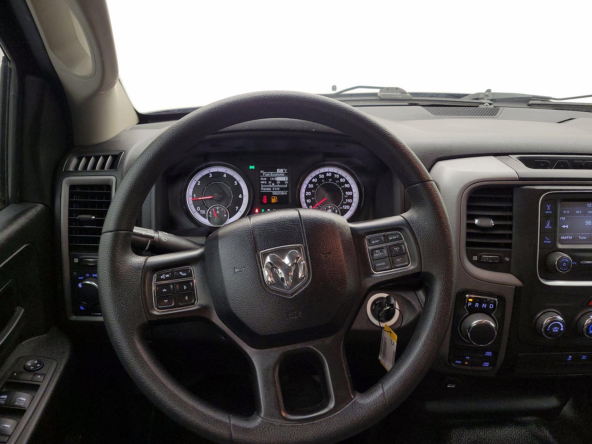 Thumbnail: 2022 RAM 1500 Classic - 10