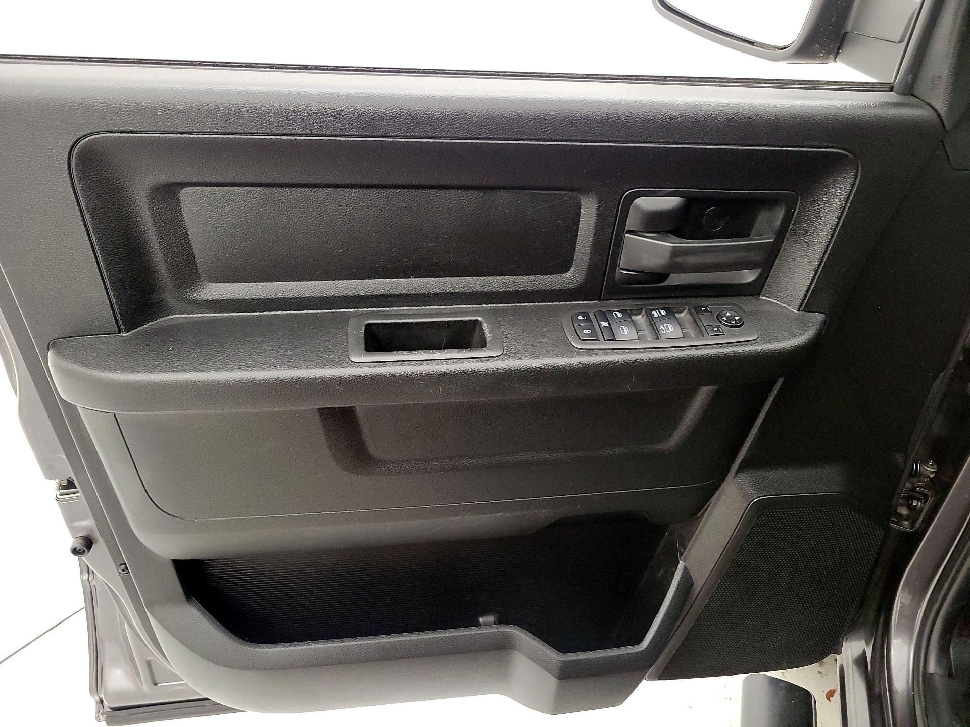 Thumbnail: 2022 RAM 1500 Classic - 12