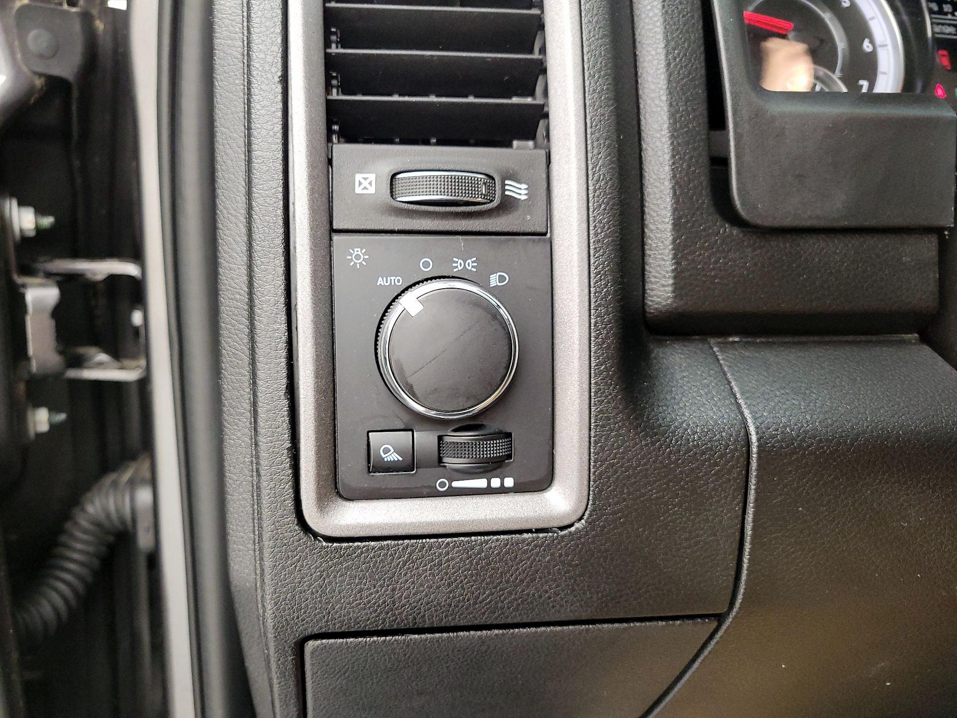 Thumbnail: 2022 RAM 1500 Classic - 13
