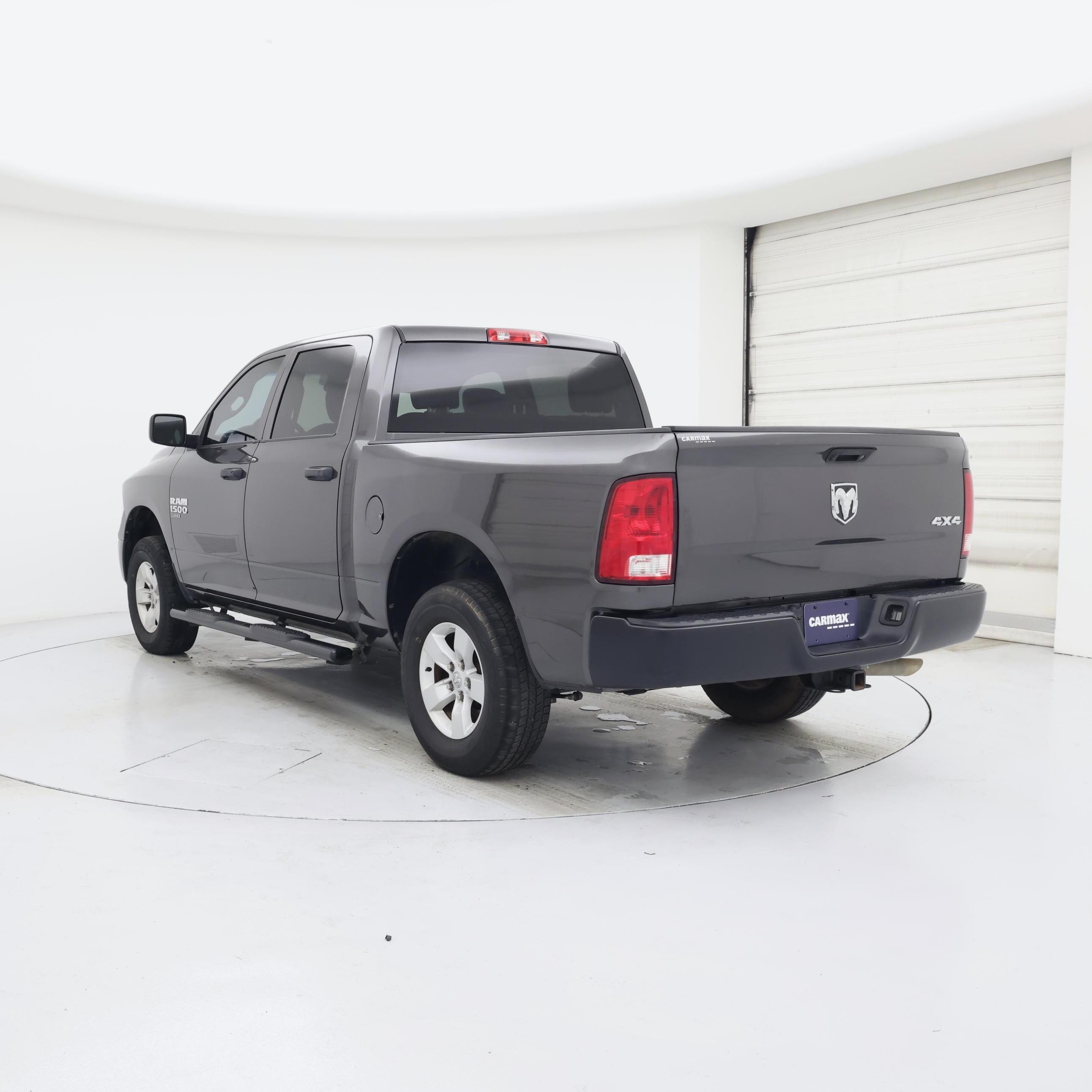 Thumbnail: 2022 RAM 1500 Classic - 2