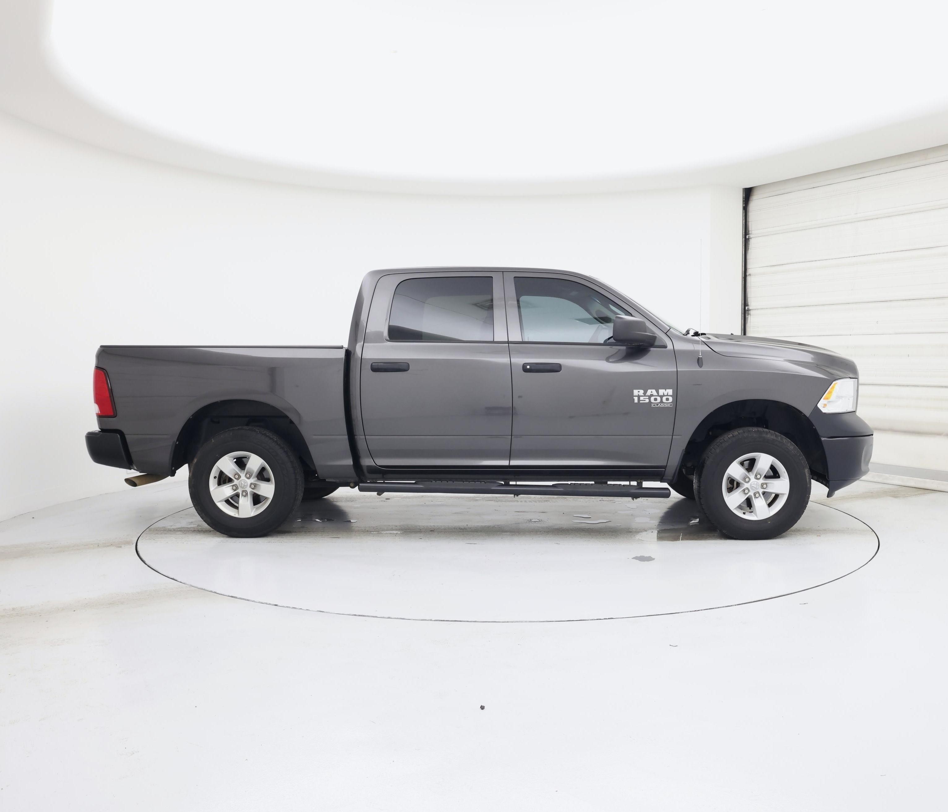 Thumbnail: 2022 RAM 1500 Classic - 7