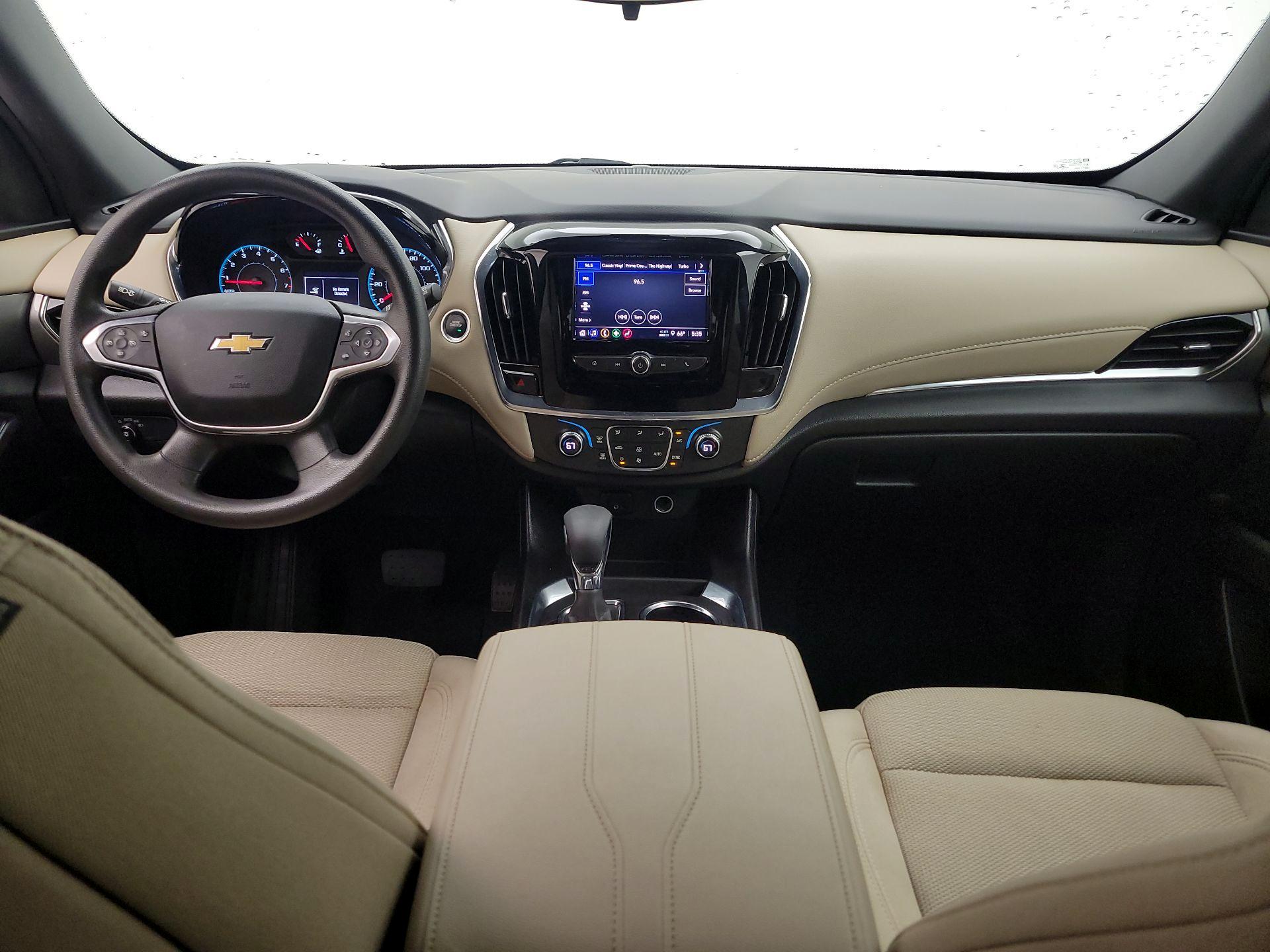 Thumbnail: 2023 Chevrolet Traverse - 9