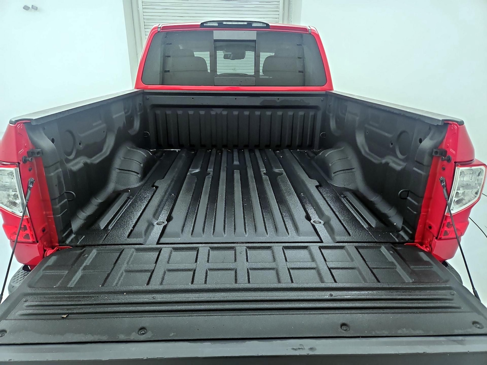 2021 Nissan Titan SV - Photo 22