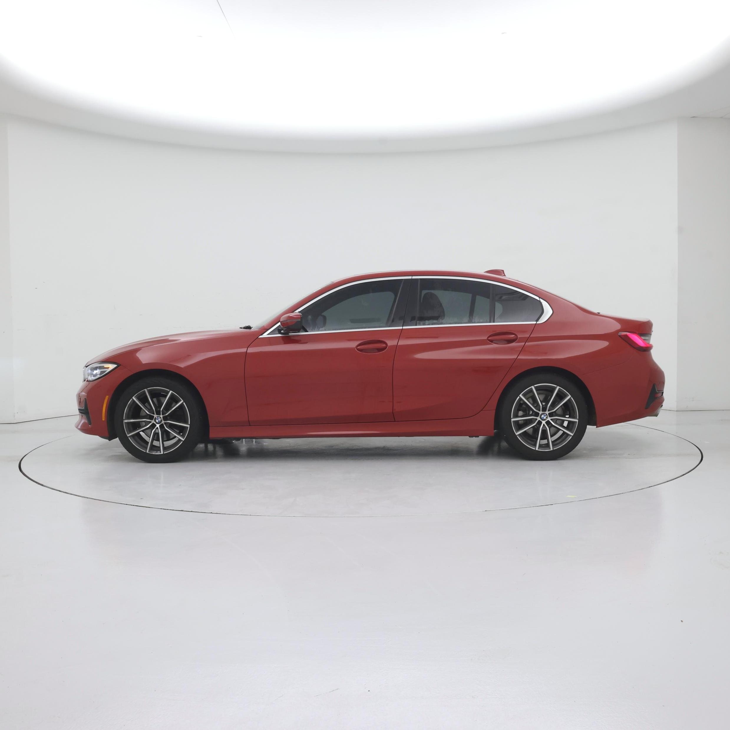 Thumbnail: 2021 BMW 3 Series - 3