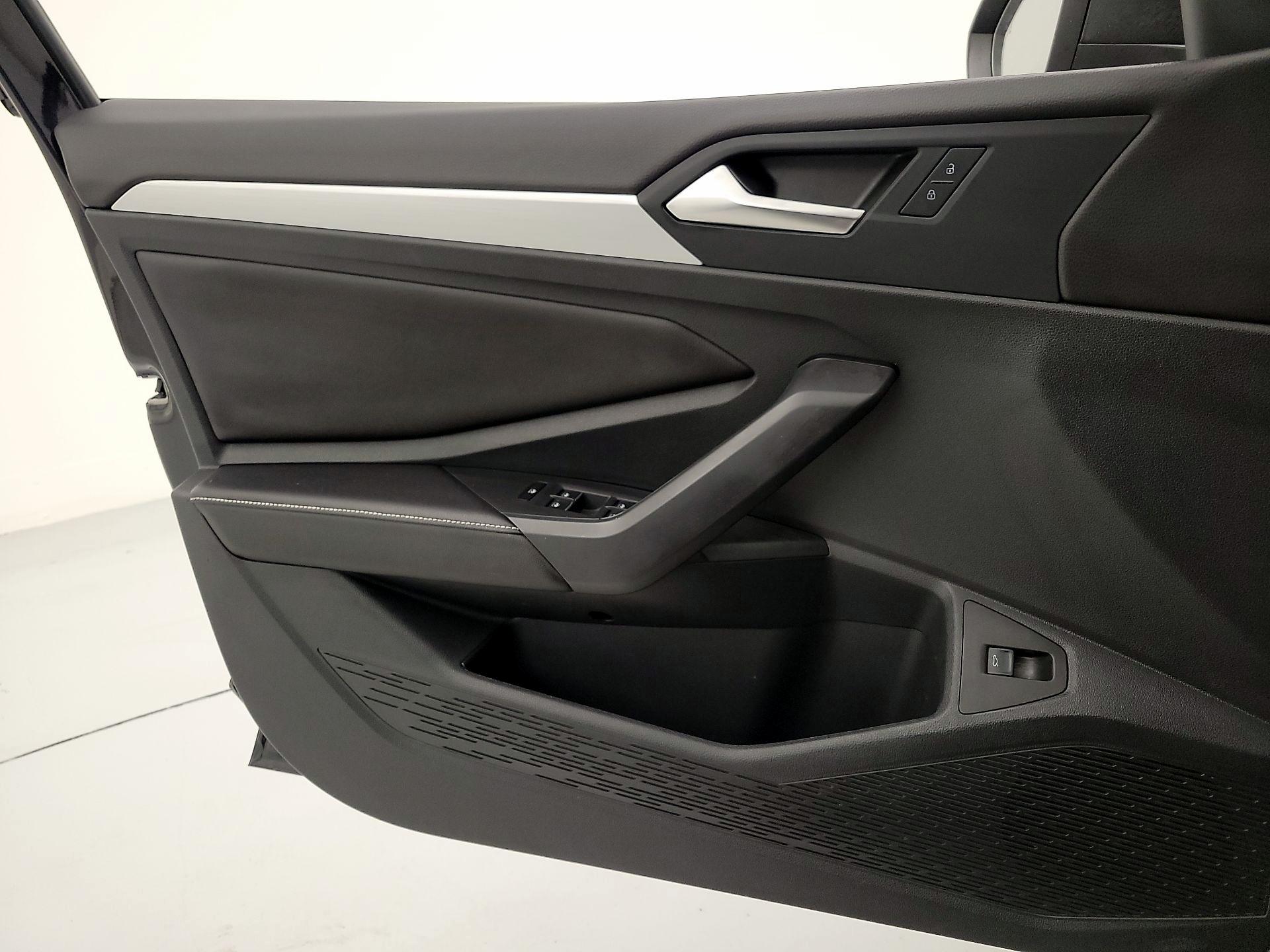 Thumbnail: 2025 Volkswagen Jetta - 12