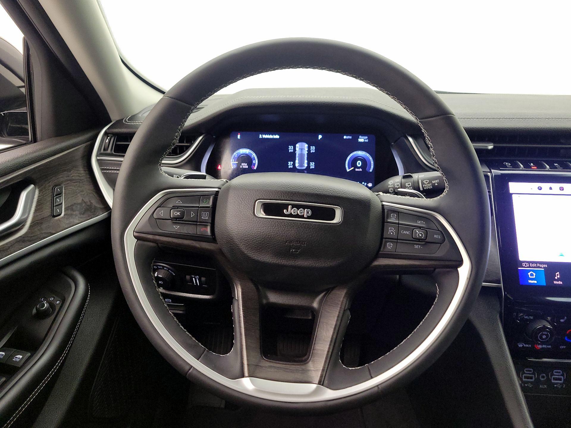Thumbnail: 2023 Jeep Grand Cherokee - 10