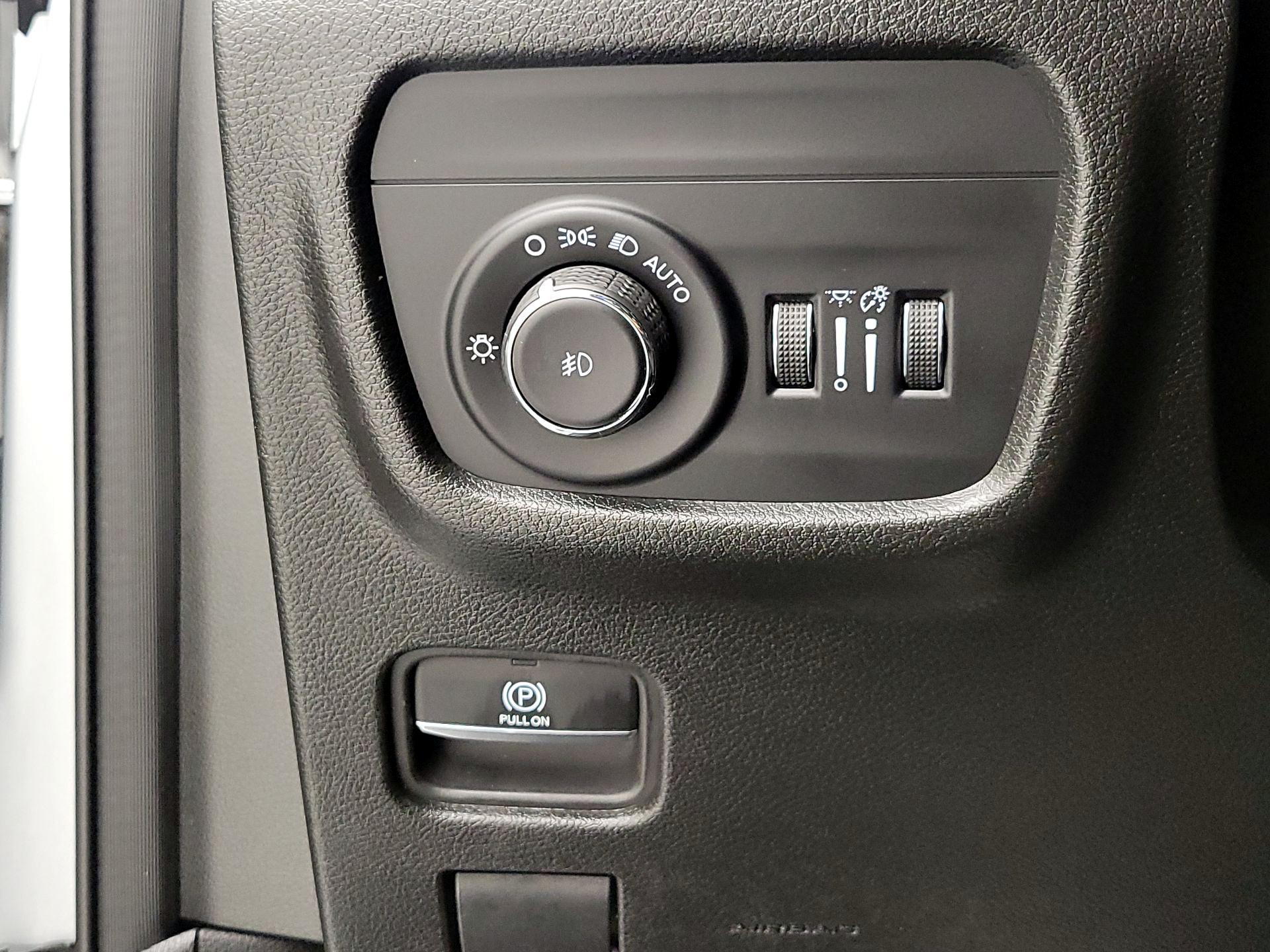 Thumbnail: 2023 Jeep Grand Cherokee - 13