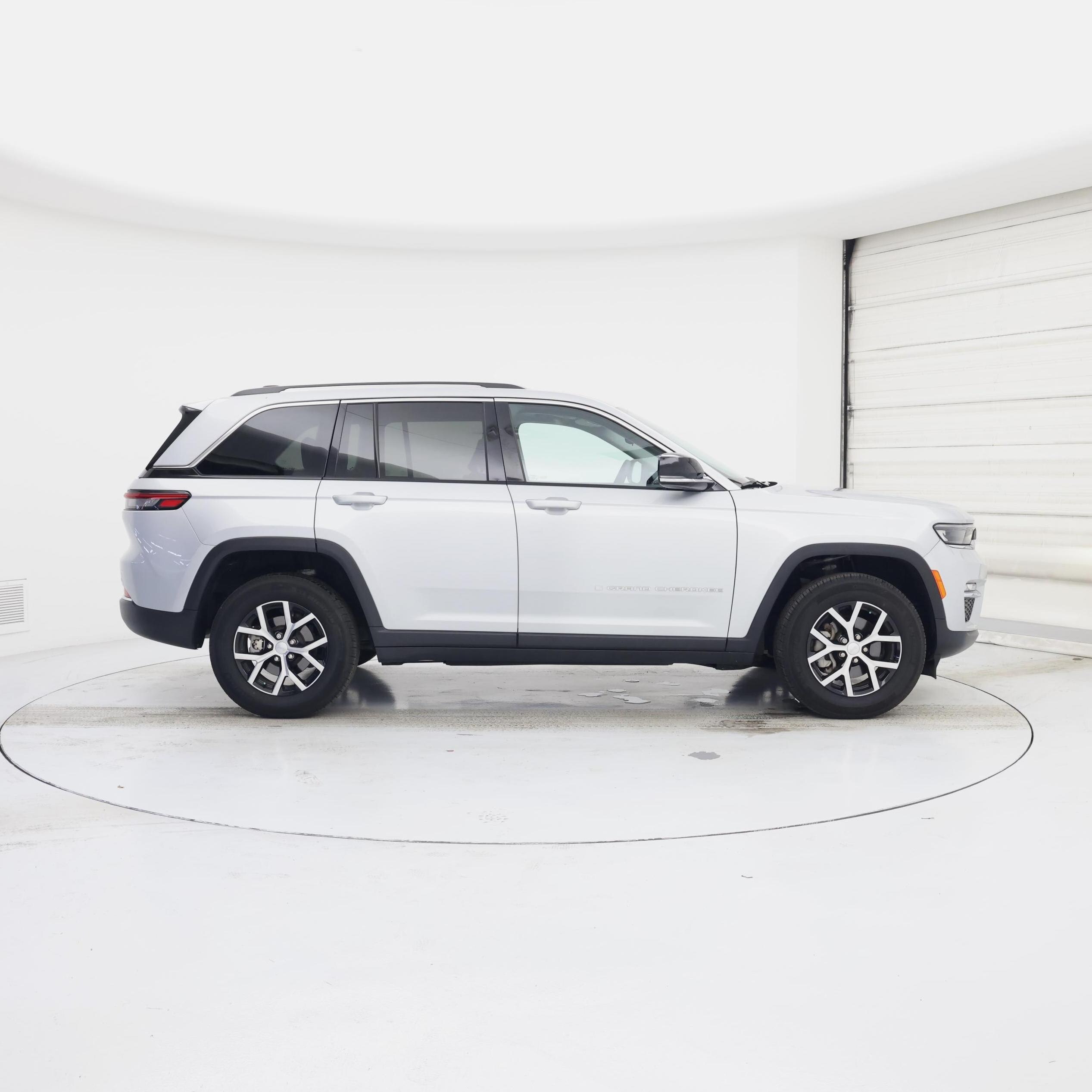 Thumbnail: 2023 Jeep Grand Cherokee - 7