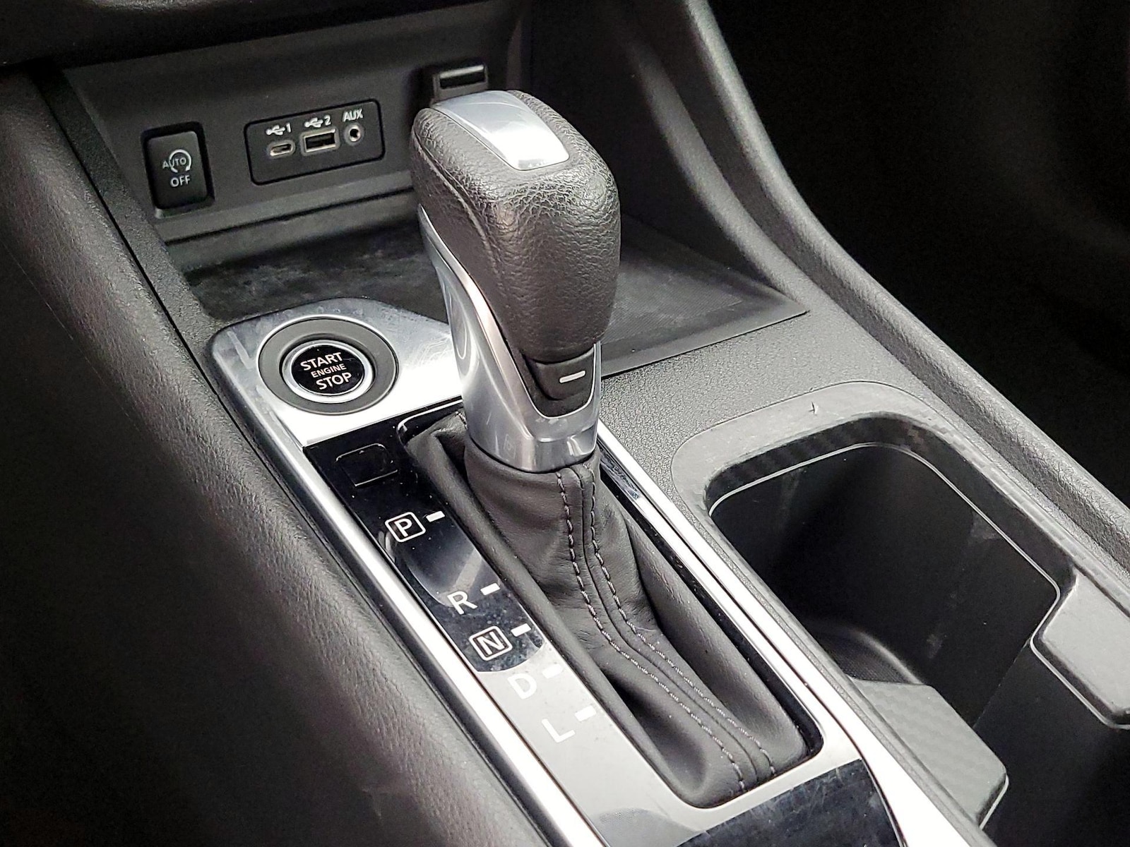 2025 Nissan Sentra SV - Photo 18