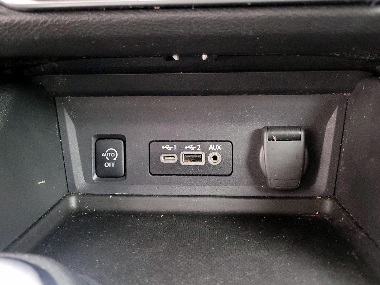 2024 Nissan Sentra SV - Photo 19