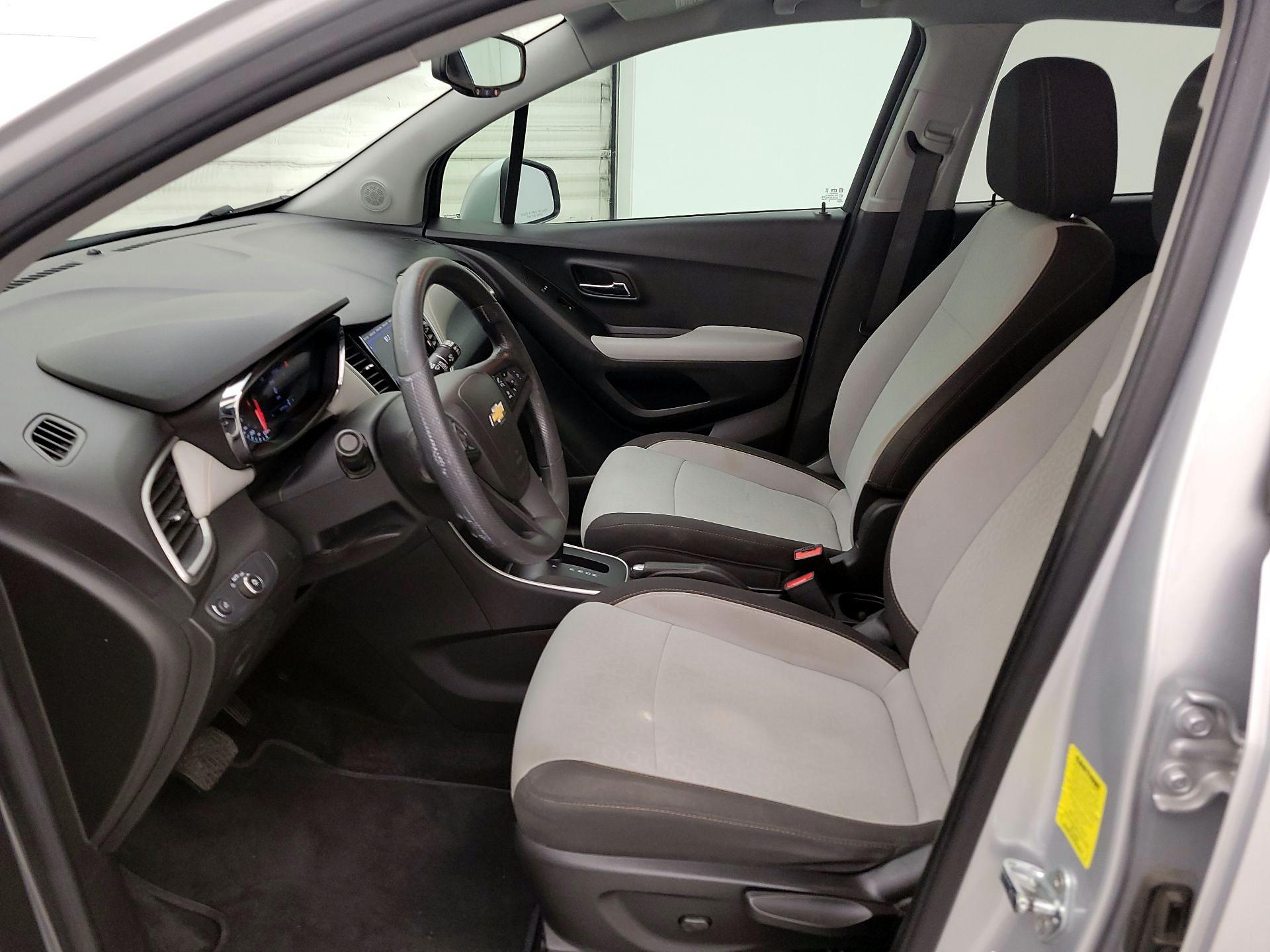 Thumbnail: 2021 Chevrolet Trax - 11