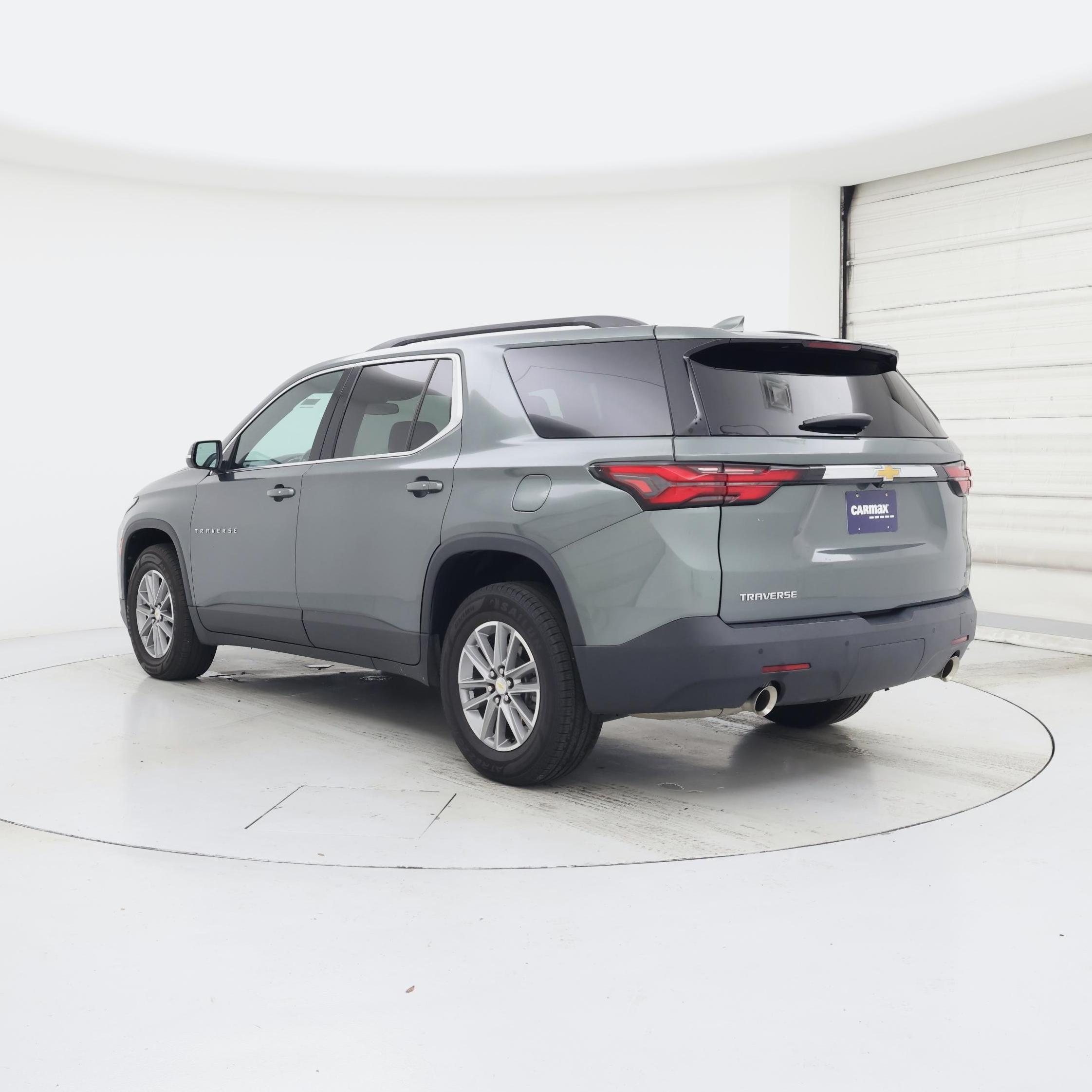 Thumbnail: 2022 Chevrolet Traverse - 2