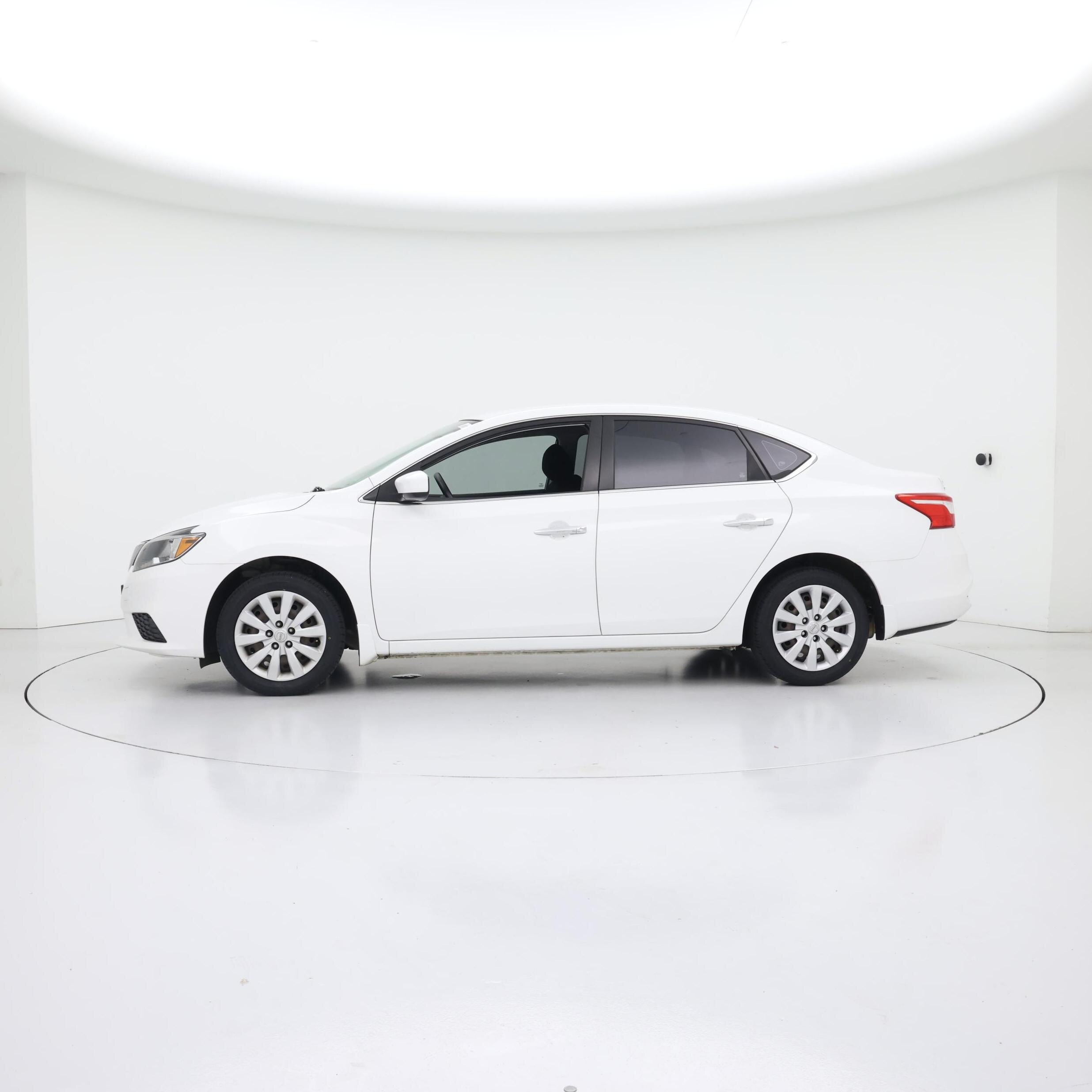 Thumbnail: 2019 Nissan Sentra - 3