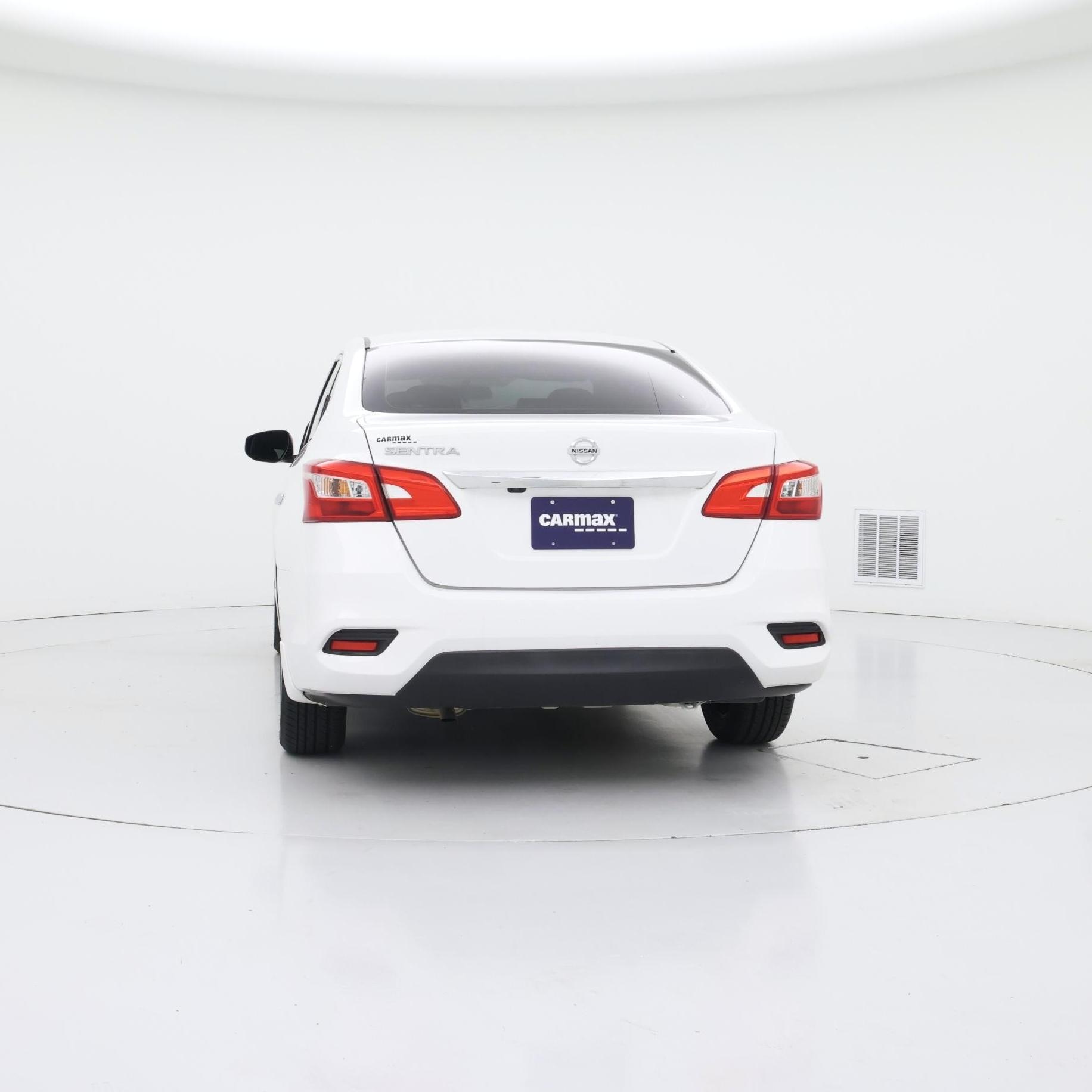 Thumbnail: 2019 Nissan Sentra - 6