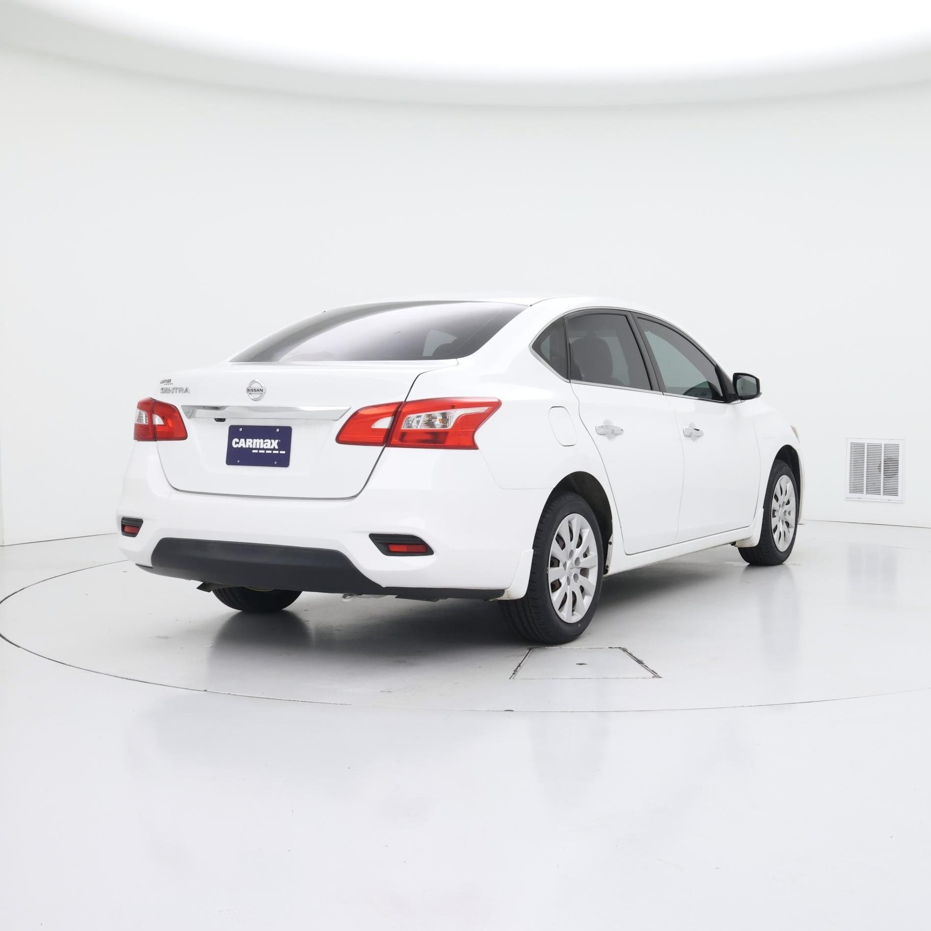 Thumbnail: 2019 Nissan Sentra - 8
