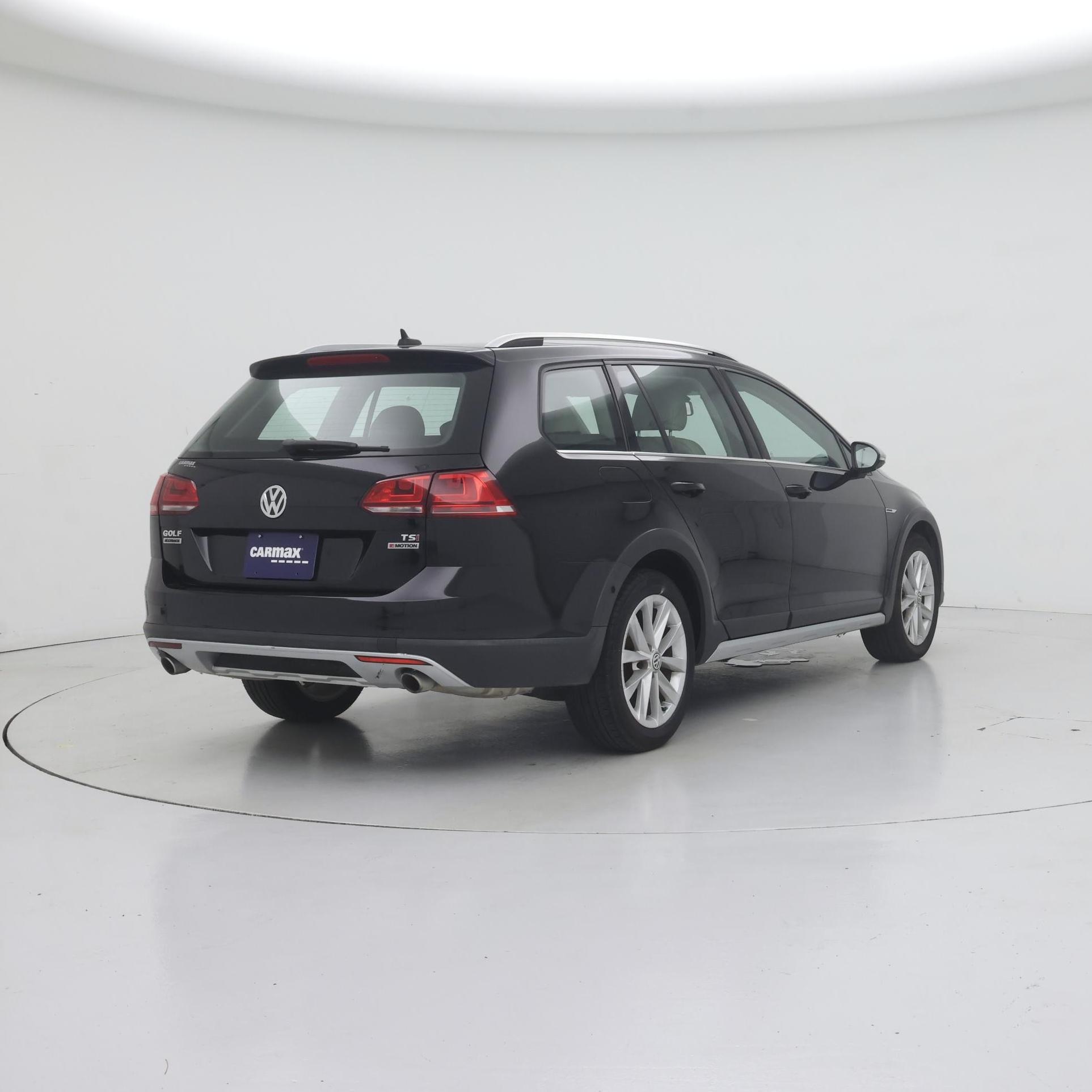Thumbnail: 2017 Volkswagen Golf - 8