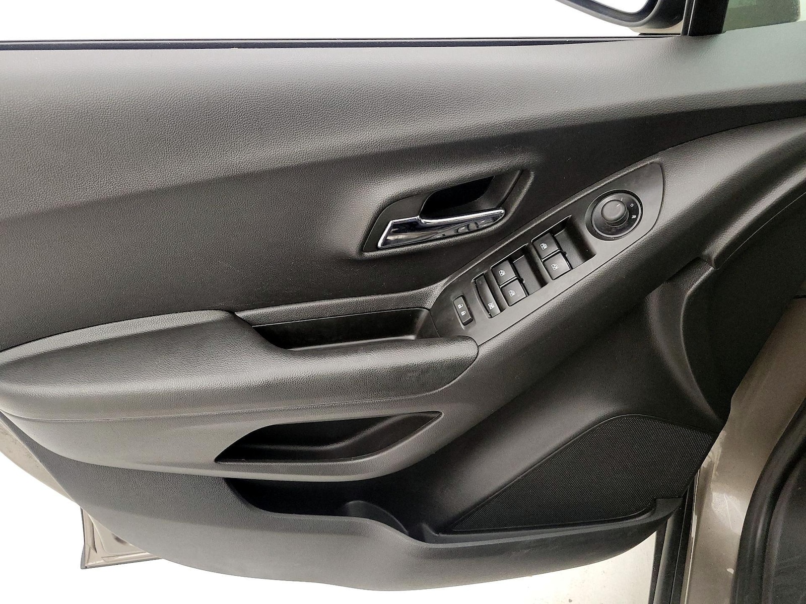 2022 Chevrolet Trax LT - Photo 13