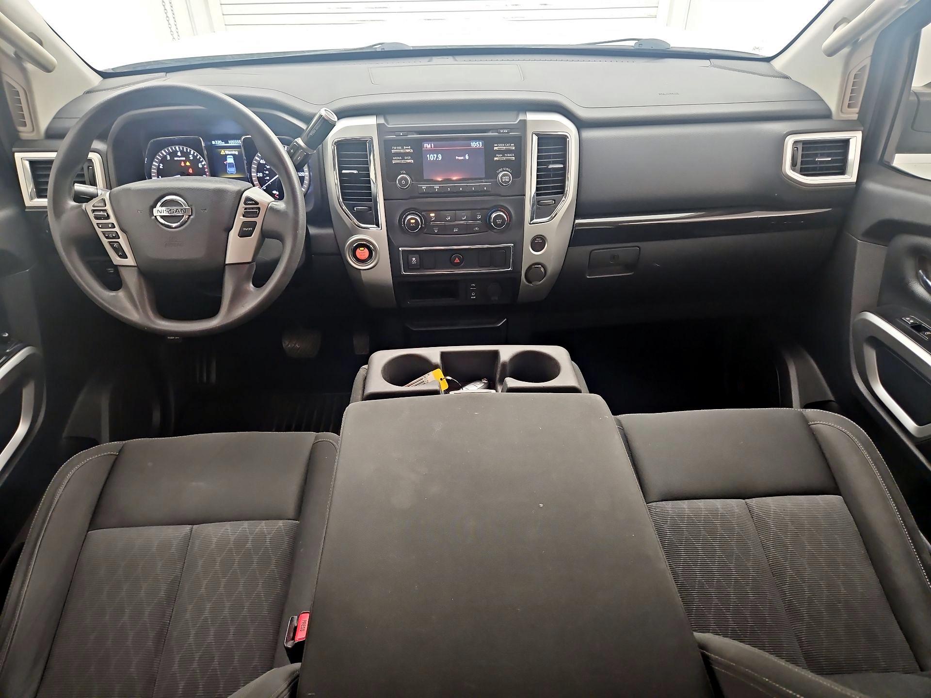 Thumbnail: 2017 Nissan Titan - 9