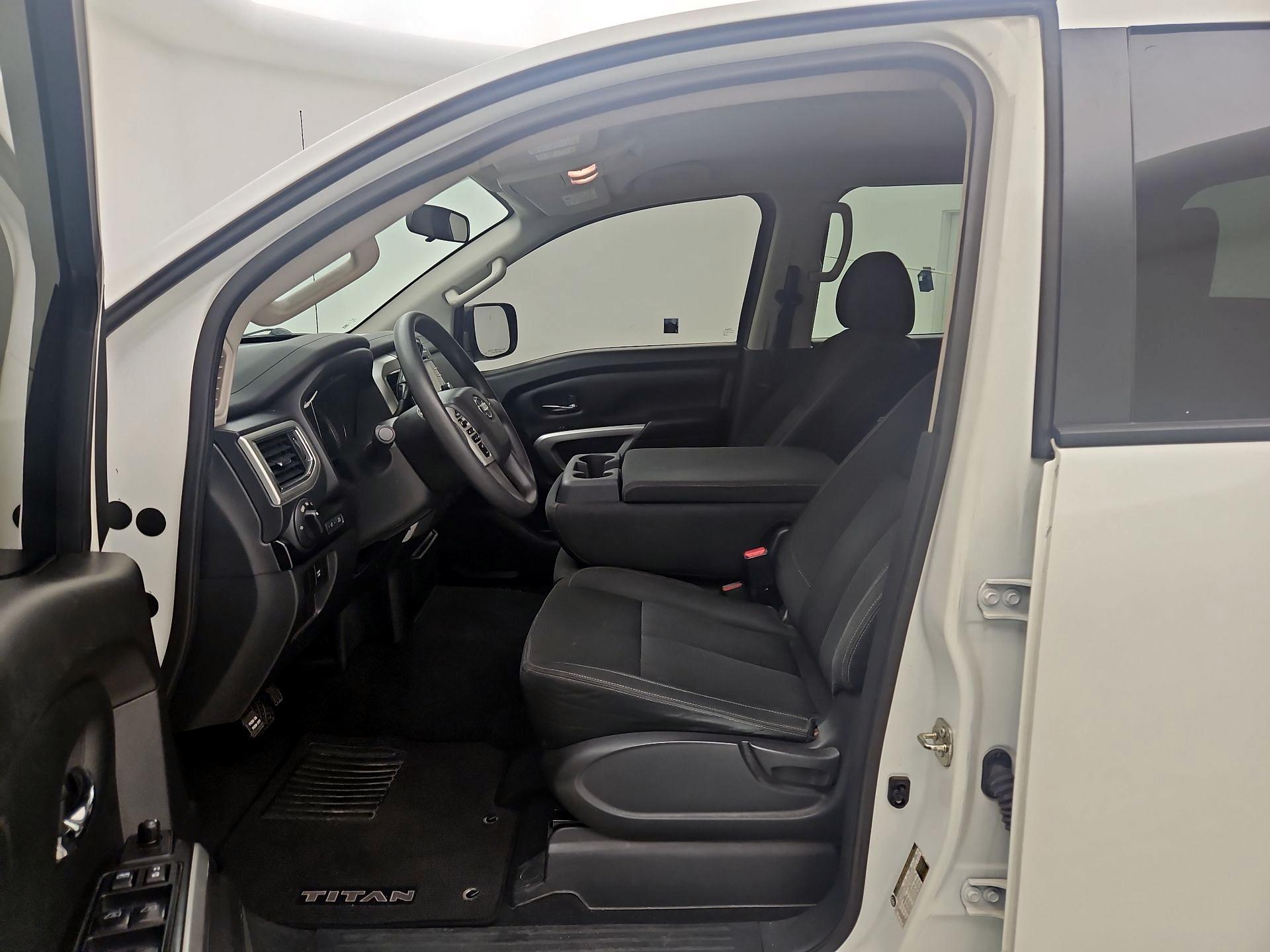 Thumbnail: 2017 Nissan Titan - 11