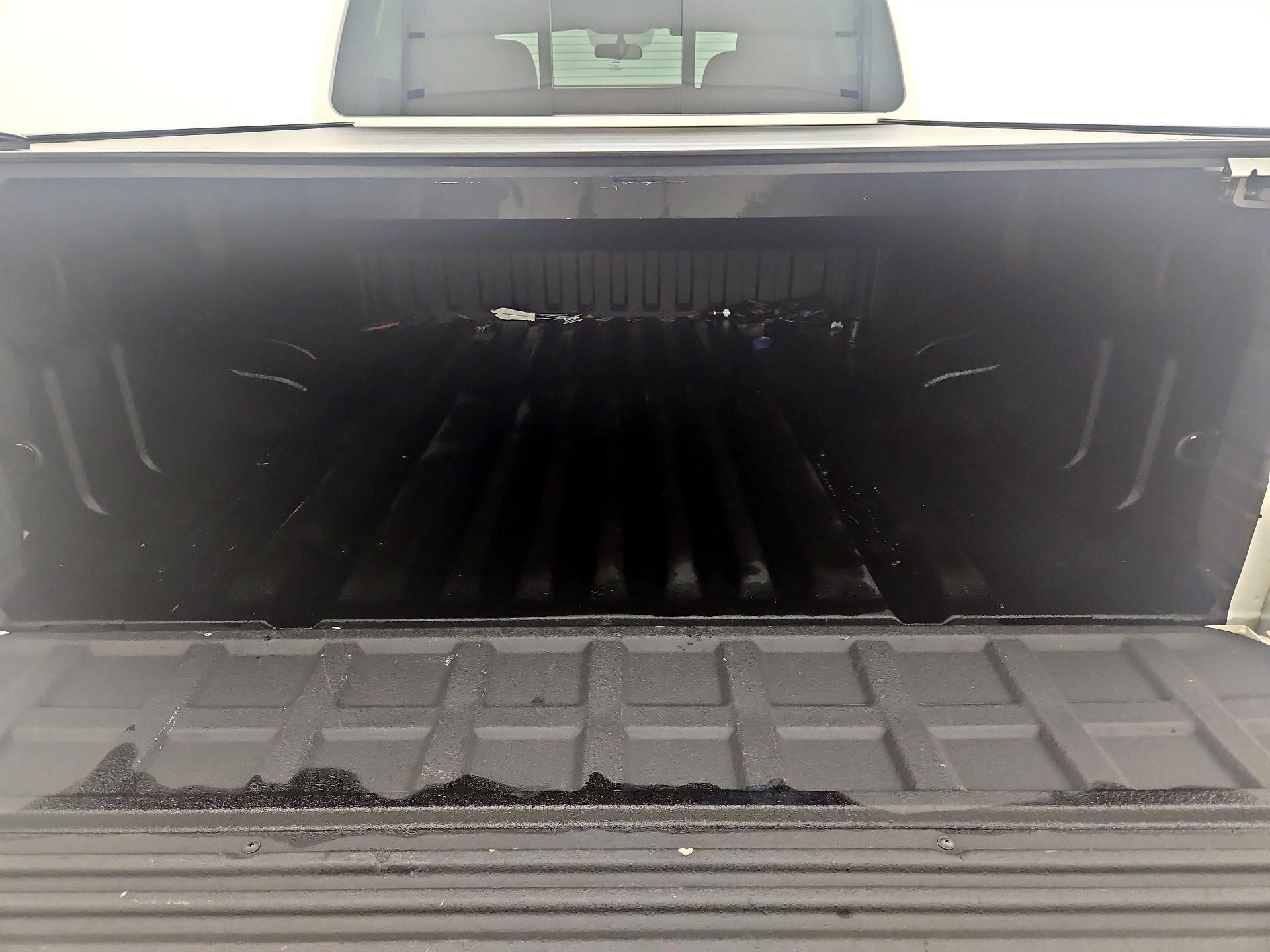 Thumbnail: 2017 Nissan Titan - 19