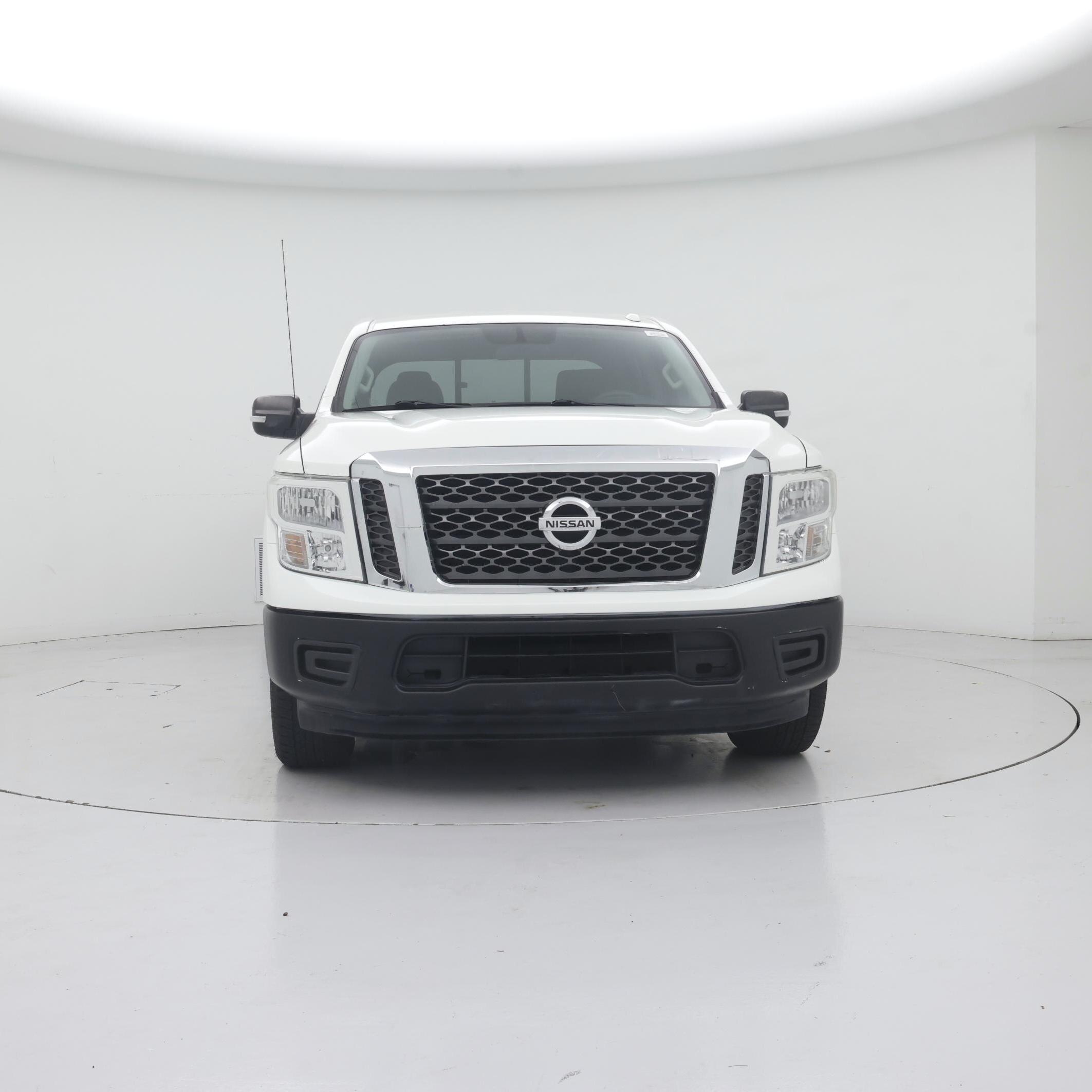Thumbnail: 2017 Nissan Titan - 5