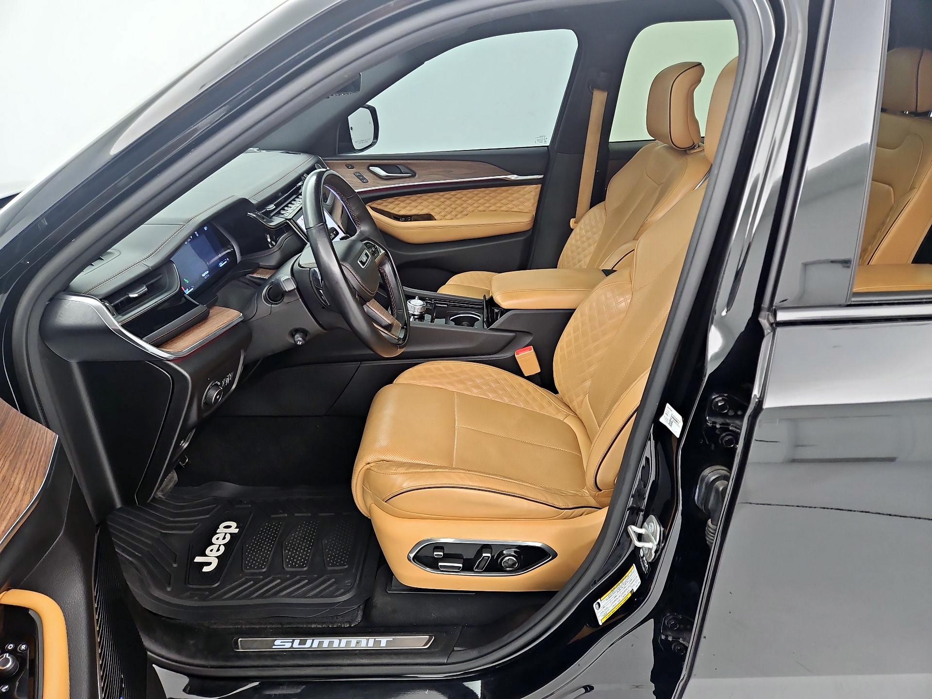 Thumbnail: 2023 Jeep Grand Cherokee L - 11